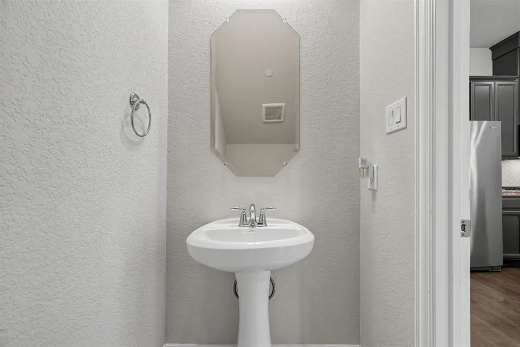 Single Family Residence For Rent in Denton County , 4429 grady Lane, Carrollton, Texas 75010, 3 Bedroom, 3 Bathroom, 2 Garage spaces, 1,828 Sqft, built in 2021, mls#21405167, Real Estate Agent in Carrollton, Homes For Rent in Denton county, Homes For Rent in Carrollton, Realtor in Carrollton Texas, Real Estate Brokerage Independent Realty Texas, Luminita Cordes Realtor