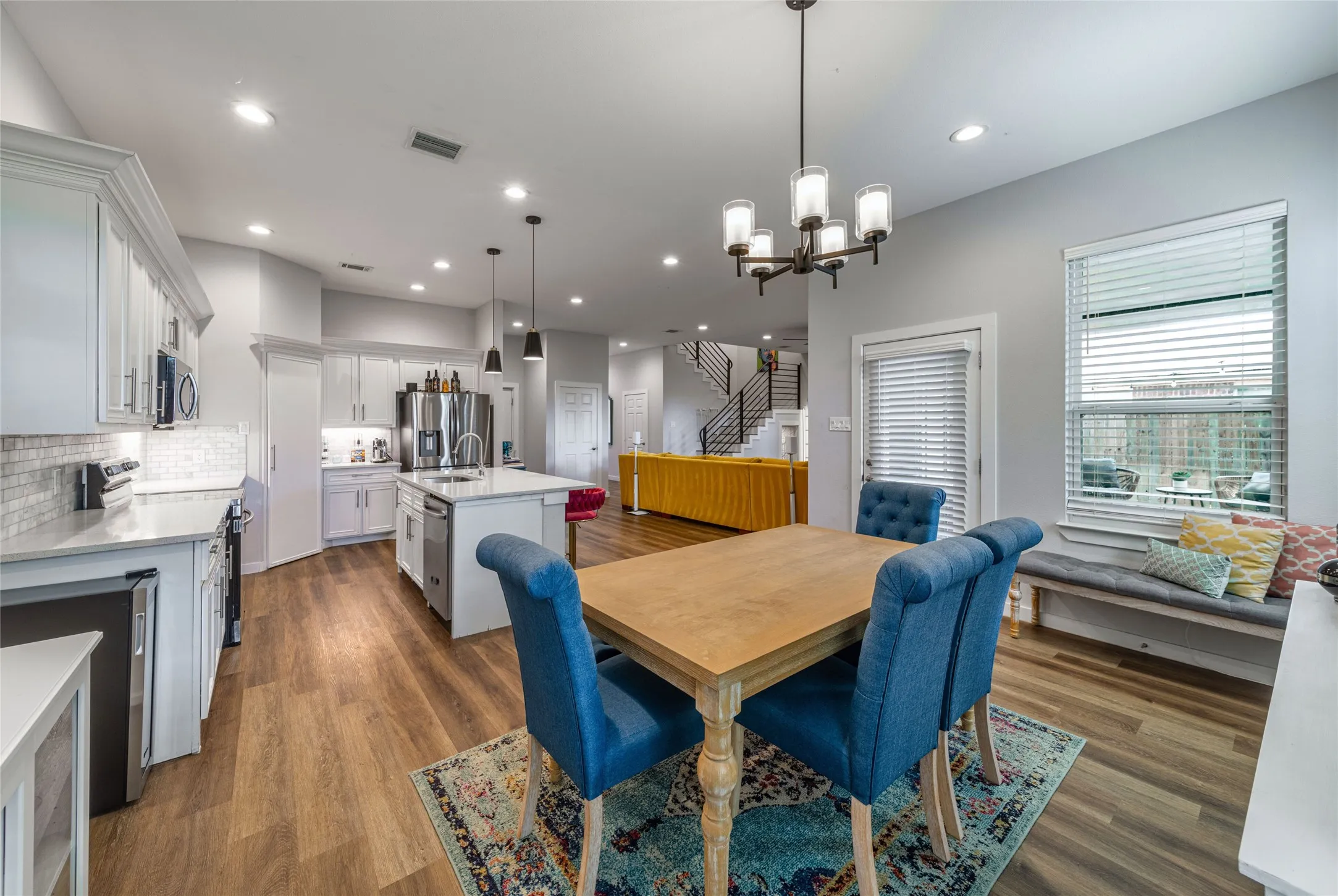 Single Family Residence For Sale in Dallas County , 3724 Crane Street, Dallas, Texas 75212, 5 Bedroom, 3 Bathroom, 2 Garage spaces, 2,376 Sqft, built in 2022, mls#21410227, Real Estate Agent in Dallas, Homes For Sale in Dallas county, Homes For Sale in Dallas, Realtor in Dallas Texas, Real Estate Brokerage Independent Realty Texas, Luminita Cordes Realtor