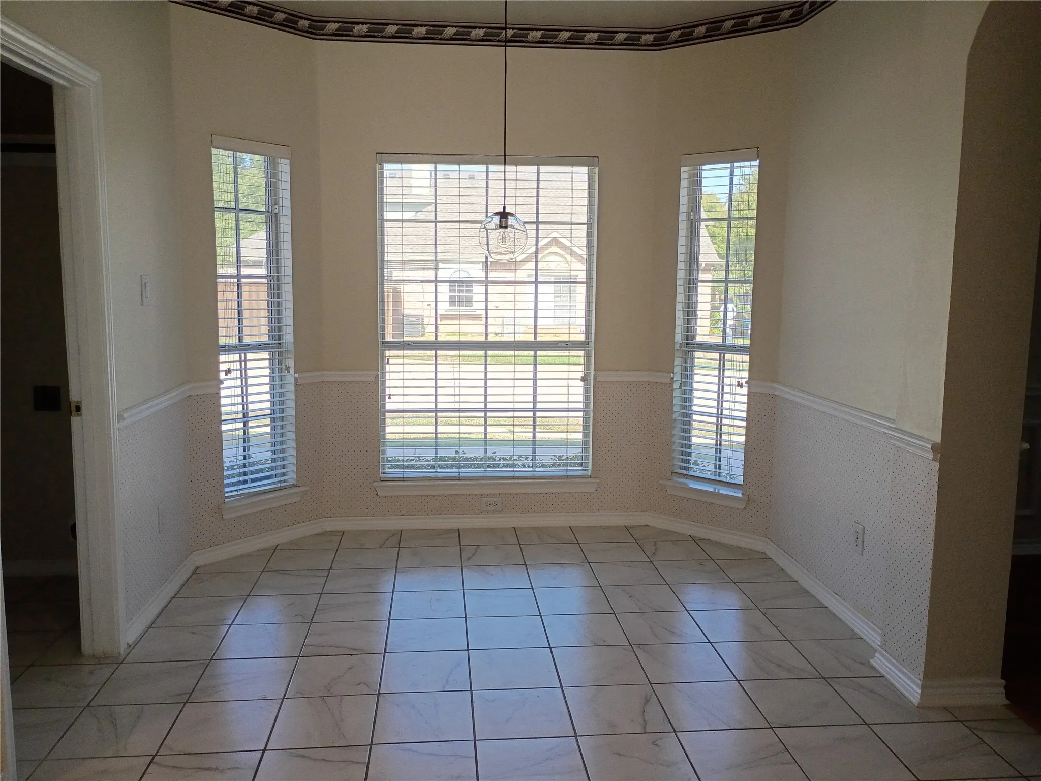 Single Family Residence For Sale in Denton County , 3005 Birch Leaf Place, Flower Mound, Texas 75022, 4 Bedroom, 3 Bathroom, 2 Garage spaces, 3,059 Sqft, built in 1999, mls#21410317, Real Estate Agent in Flower Mound, Homes For Sale in Denton county, Homes For Sale in Flower Mound, Realtor in Flower Mound Texas, Real Estate Brokerage Independent Realty Texas, Luminita Cordes Realtor