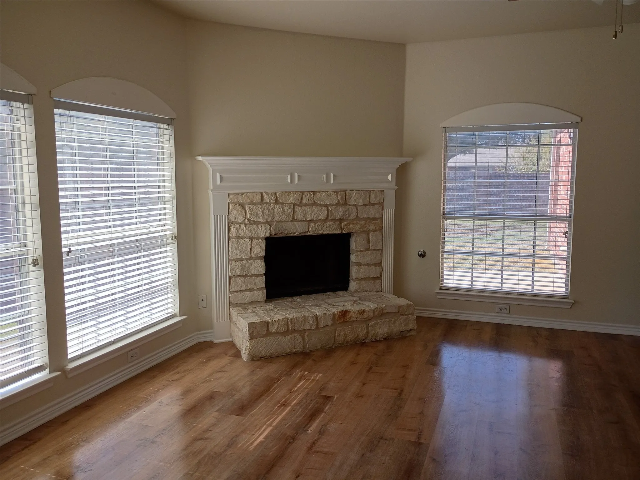 Single Family Residence For Sale in Denton County , 3005 Birch Leaf Place, Flower Mound, Texas 75022, 4 Bedroom, 3 Bathroom, 2 Garage spaces, 3,059 Sqft, built in 1999, mls#21410317, Real Estate Agent in Flower Mound, Homes For Sale in Denton county, Homes For Sale in Flower Mound, Realtor in Flower Mound Texas, Real Estate Brokerage Independent Realty Texas, Luminita Cordes Realtor
