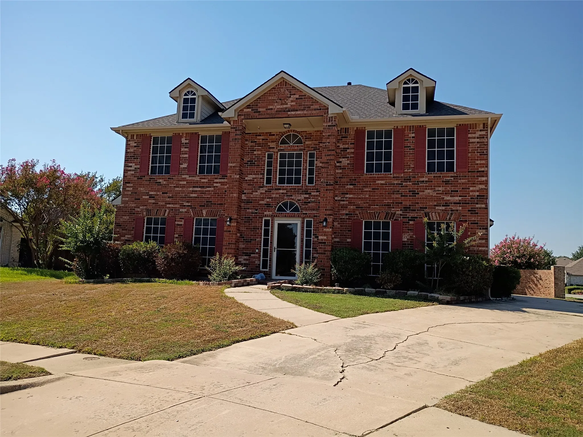 Single Family Residence For Sale