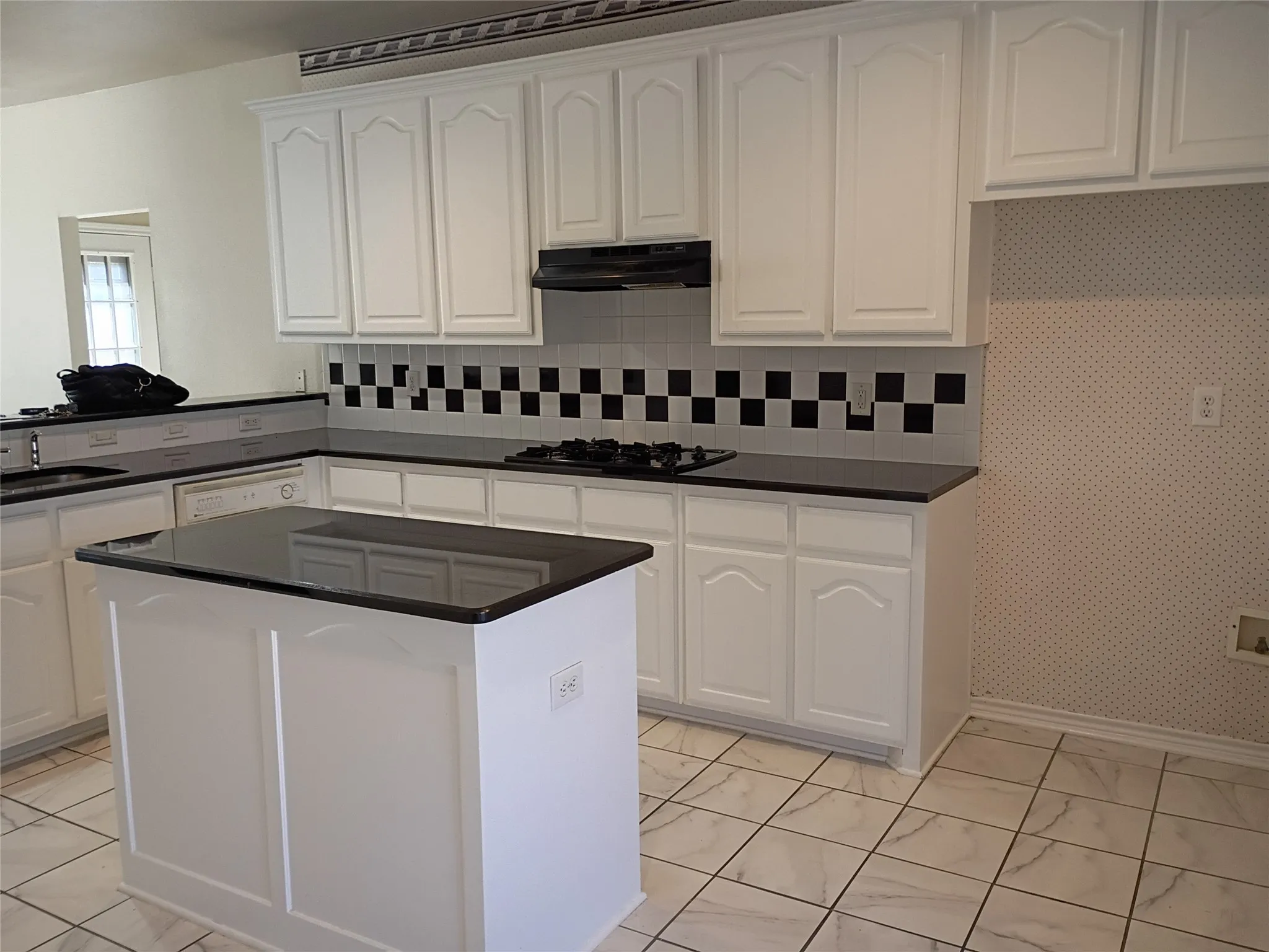 Single Family Residence For Sale in Denton County , 3005 Birch Leaf Place, Flower Mound, Texas 75022, 4 Bedroom, 3 Bathroom, 2 Garage spaces, 3,059 Sqft, built in 1999, mls#21410317, Real Estate Agent in Flower Mound, Homes For Sale in Denton county, Homes For Sale in Flower Mound, Realtor in Flower Mound Texas, Real Estate Brokerage Independent Realty Texas, Luminita Cordes Realtor