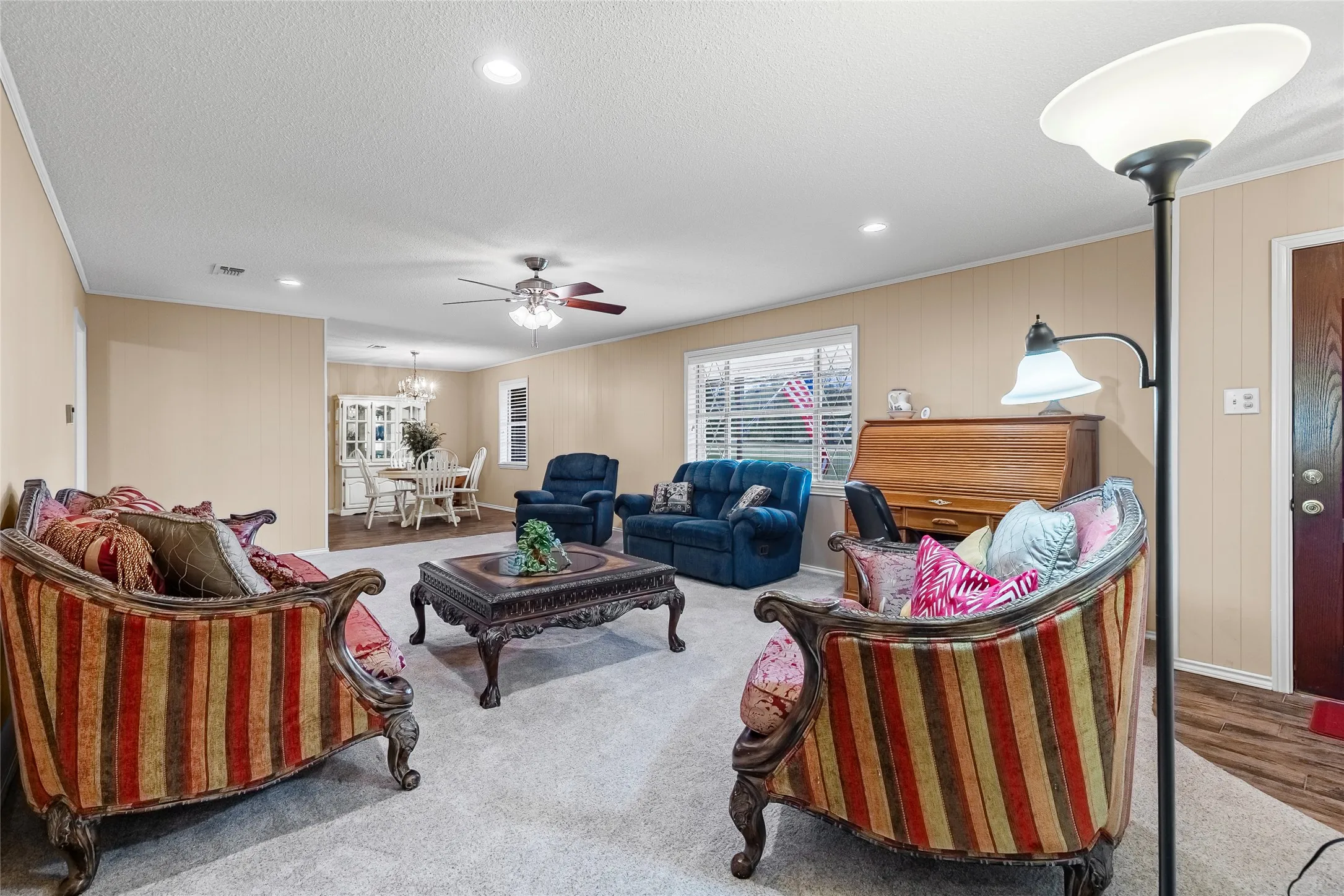 Single Family Residence For Sale in Hopkins County , 1308 Houston st Street, Sulphur Springs, Texas 75482, 3 Bedroom, 2 Bathroom, Garage spaces, 2,524 Sqft, built in 1967, mls#21409323, Real Estate Agent in Sulphur Springs, Homes For Sale in Hopkins county, Homes For Sale in Sulphur Springs, Realtor in Sulphur Springs Texas, Real Estate Brokerage Independent Realty Texas, Luminita Cordes Realtor