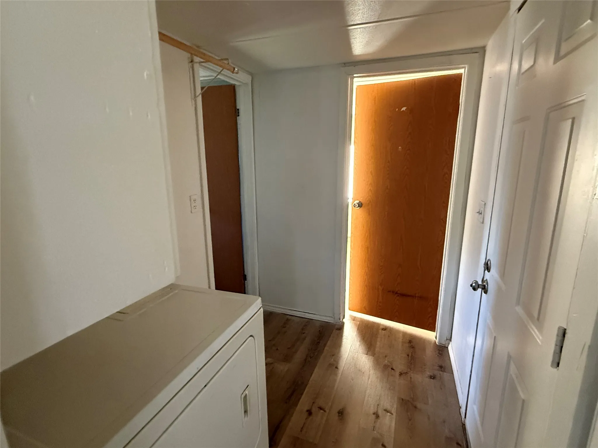 Mobile Home For Rent in Ellis County , 3304 Hidalgo Road B, Waxahachie, Texas 75167, 2 Bedroom, 1 Bathroom, Garage spaces, 700 Sqft, built in 1980, mls#21410319, Real Estate Agent in Waxahachie, Homes For Rent in Ellis county, Homes For Rent in Waxahachie, Realtor in Waxahachie Texas, Real Estate Brokerage Independent Realty Texas, Luminita Cordes Realtor