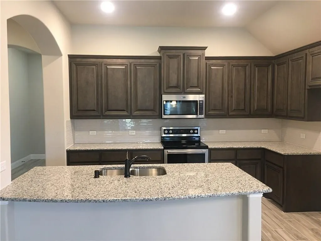 Single Family Residence For Rent in Collin County , 2103 Glorioso Lane, Princeton, Texas 75407, 4 Bedroom, 2 Bathroom, 2 Garage spaces, 1,870 Sqft, built in 2019, mls#21410324, Real Estate Agent in Princeton, Homes For Rent in Collin county, Homes For Rent in Princeton, Realtor in Princeton Texas, Real Estate Brokerage Independent Realty Texas, Luminita Cordes Realtor