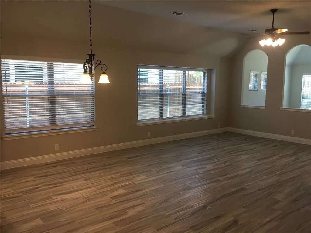 Single Family Residence For Rent in Collin County , 2103 Glorioso Lane, Princeton, Texas 75407, 4 Bedroom, 2 Bathroom, 2 Garage spaces, 1,870 Sqft, built in 2019, mls#21410324, Real Estate Agent in Princeton, Homes For Rent in Collin county, Homes For Rent in Princeton, Realtor in Princeton Texas, Real Estate Brokerage Independent Realty Texas, Luminita Cordes Realtor