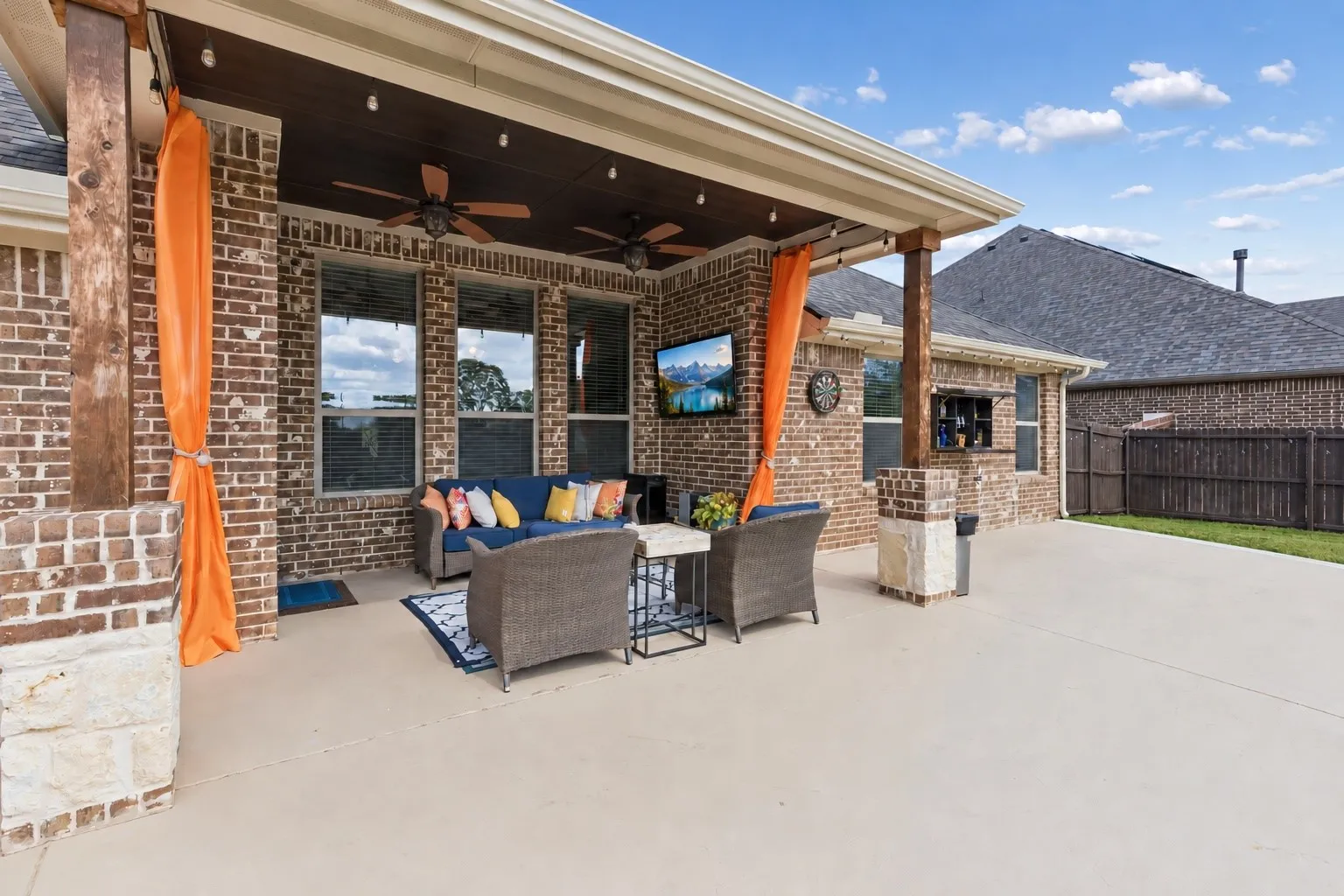 Single Family Residence For Sale in Collin County , 205 Covington Drive, Wylie, Texas 75098, 4 Bedroom, 2 Bathroom, 2 Garage spaces, 2,074 Sqft, built in 2017, mls#21409504, Real Estate Agent in Wylie, Homes For Sale in Collin county, Homes For Sale in Wylie, Realtor in Wylie Texas, Real Estate Brokerage Independent Realty Texas, Luminita Cordes Realtor