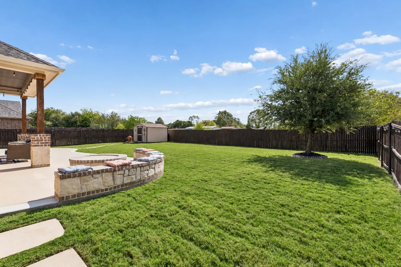 Single Family Residence For Sale in Collin County , 205 Covington Drive, Wylie, Texas 75098, 4 Bedroom, 2 Bathroom, 2 Garage spaces, 2,074 Sqft, built in 2017, mls#21409504, Real Estate Agent in Wylie, Homes For Sale in Collin county, Homes For Sale in Wylie, Realtor in Wylie Texas, Real Estate Brokerage Independent Realty Texas, Luminita Cordes Realtor