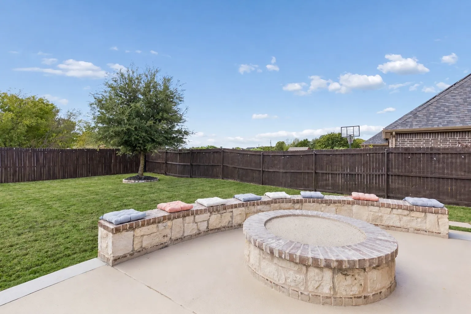Single Family Residence For Sale in Collin County , 205 Covington Drive, Wylie, Texas 75098, 4 Bedroom, 2 Bathroom, 2 Garage spaces, 2,074 Sqft, built in 2017, mls#21409504, Real Estate Agent in Wylie, Homes For Sale in Collin county, Homes For Sale in Wylie, Realtor in Wylie Texas, Real Estate Brokerage Independent Realty Texas, Luminita Cordes Realtor