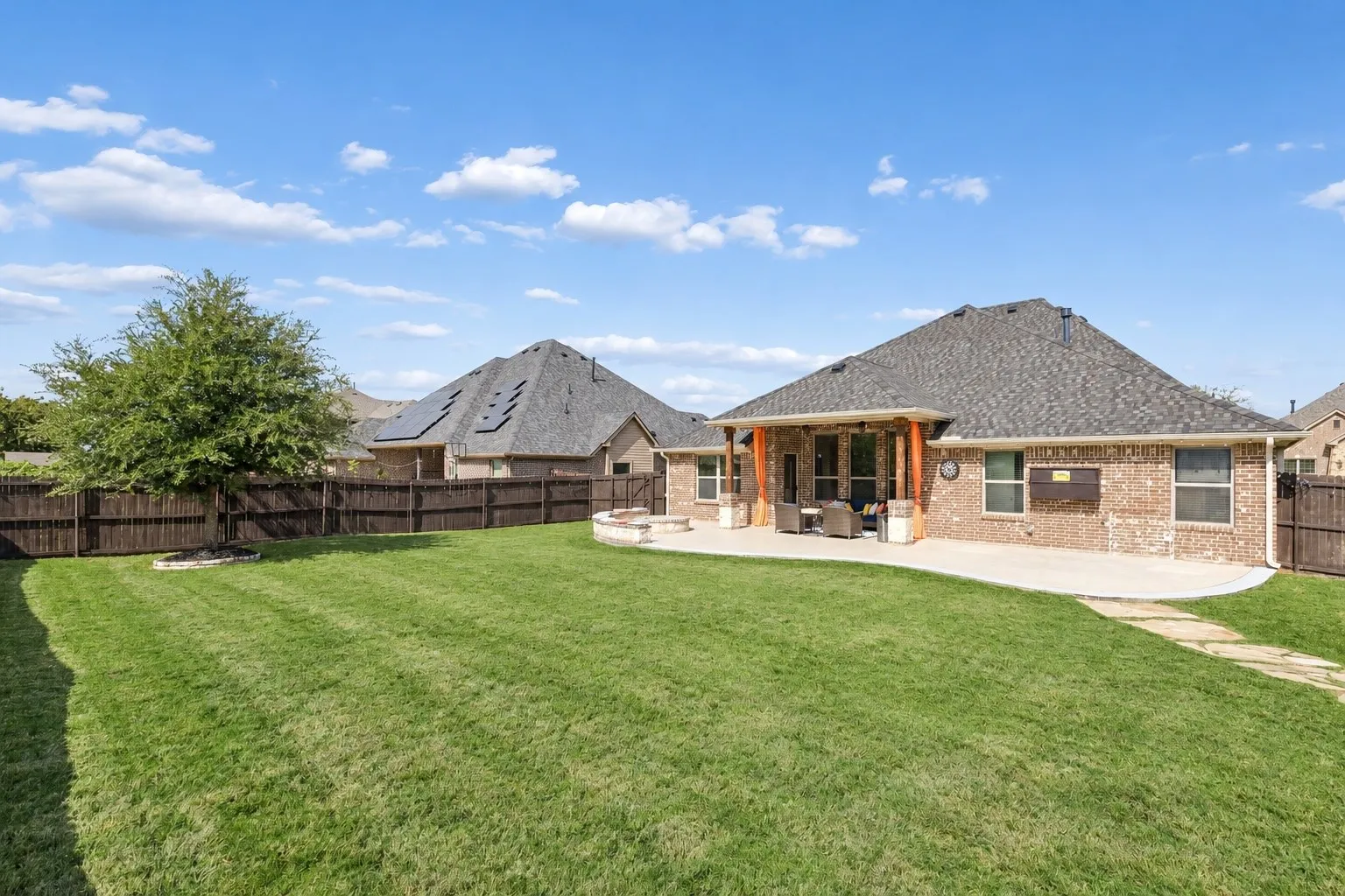 Single Family Residence For Sale in Collin County , 205 Covington Drive, Wylie, Texas 75098, 4 Bedroom, 2 Bathroom, 2 Garage spaces, 2,074 Sqft, built in 2017, mls#21409504, Real Estate Agent in Wylie, Homes For Sale in Collin county, Homes For Sale in Wylie, Realtor in Wylie Texas, Real Estate Brokerage Independent Realty Texas, Luminita Cordes Realtor