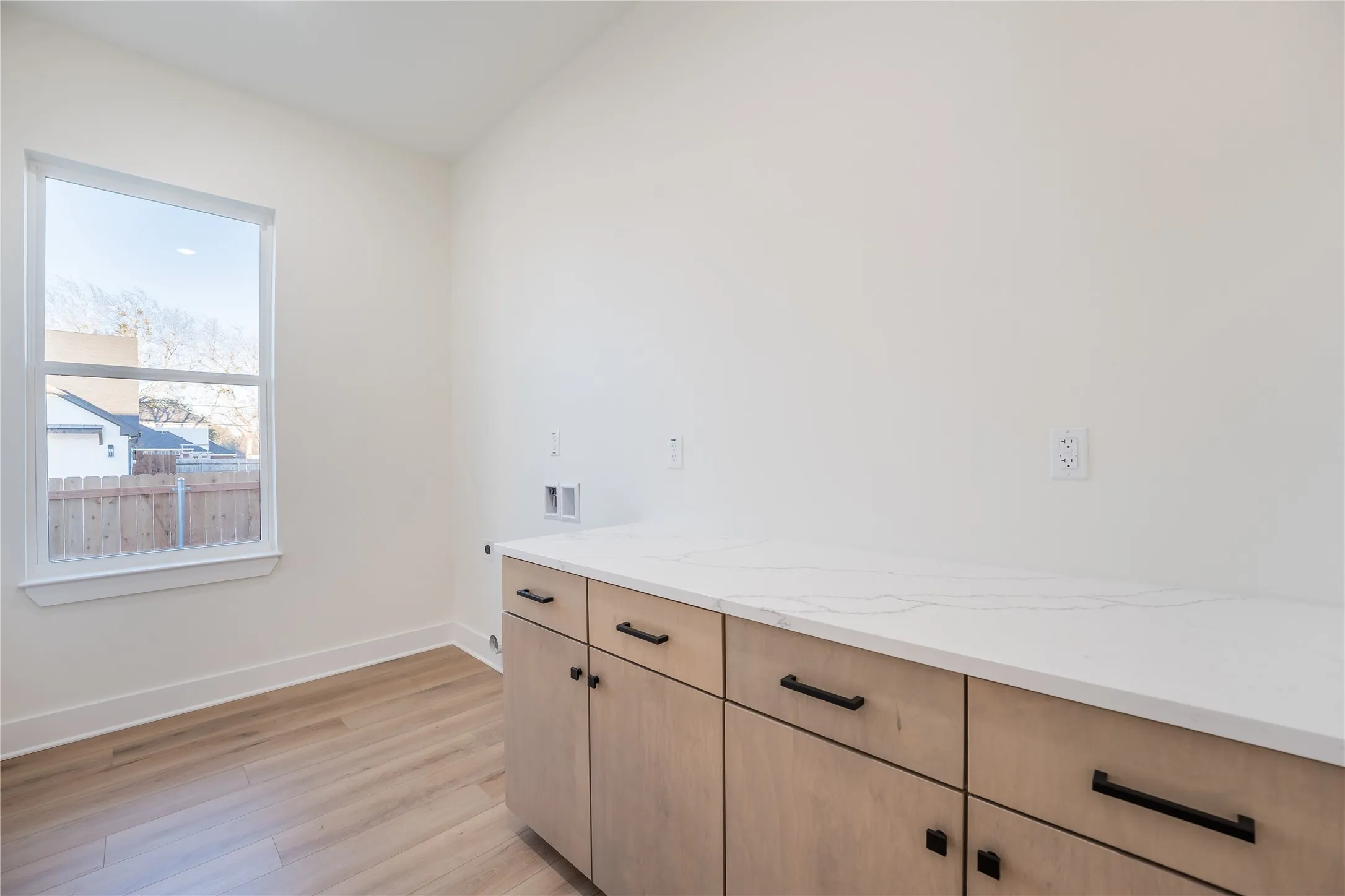 Single Family Residence For Sale in Mc Lennan County , 13019 Rainier Drive, Woodway, Texas 76712, 5 Bedroom, 3 Bathroom, 2 Garage spaces, 3,070 Sqft, built in 2024, mls#21362778, Real Estate Agent in Woodway, Homes For Sale in Mc Lennan county, Homes For Sale in Woodway, Realtor in Woodway Texas, Real Estate Brokerage Independent Realty Texas, Luminita Cordes Realtor
