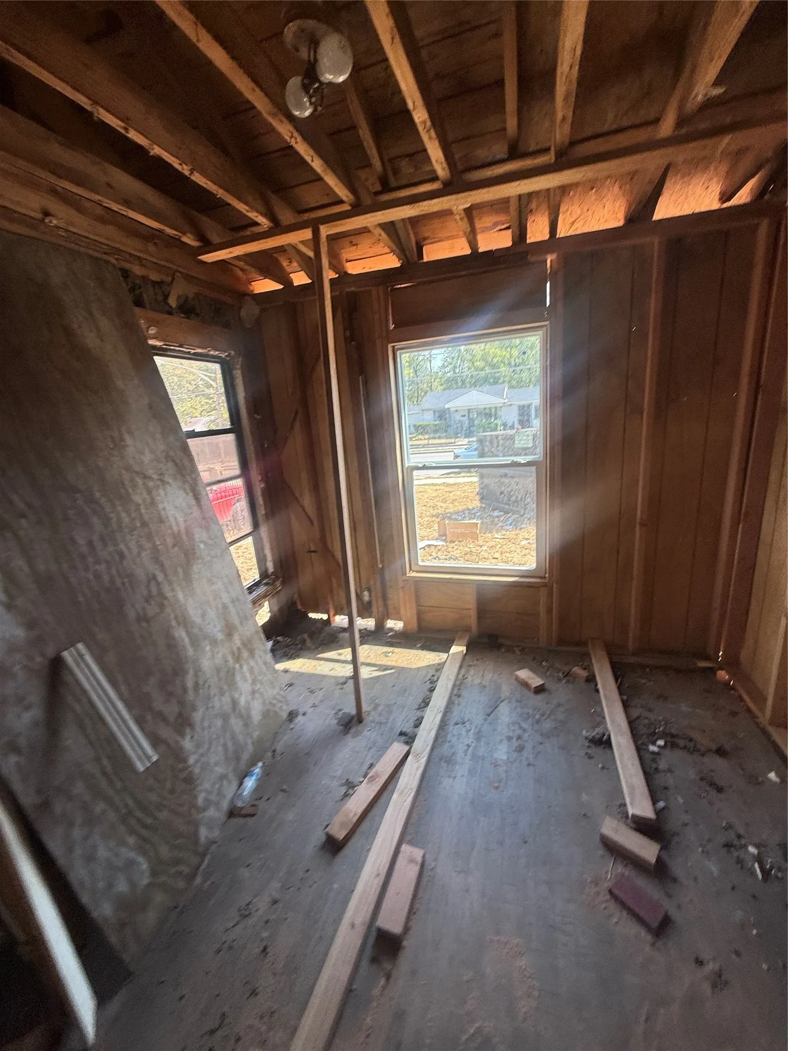 Single Family Residence For Sale in Dallas County , 2519 Fordham Road, Dallas, Texas 75216, 2 Bedroom, 1 Bathroom, Garage spaces, 816 Sqft, built in 1949, mls#21410329, Real Estate Agent in Dallas, Homes For Sale in Dallas county, Homes For Sale in Dallas, Realtor in Dallas Texas, Real Estate Brokerage Independent Realty Texas, Luminita Cordes Realtor