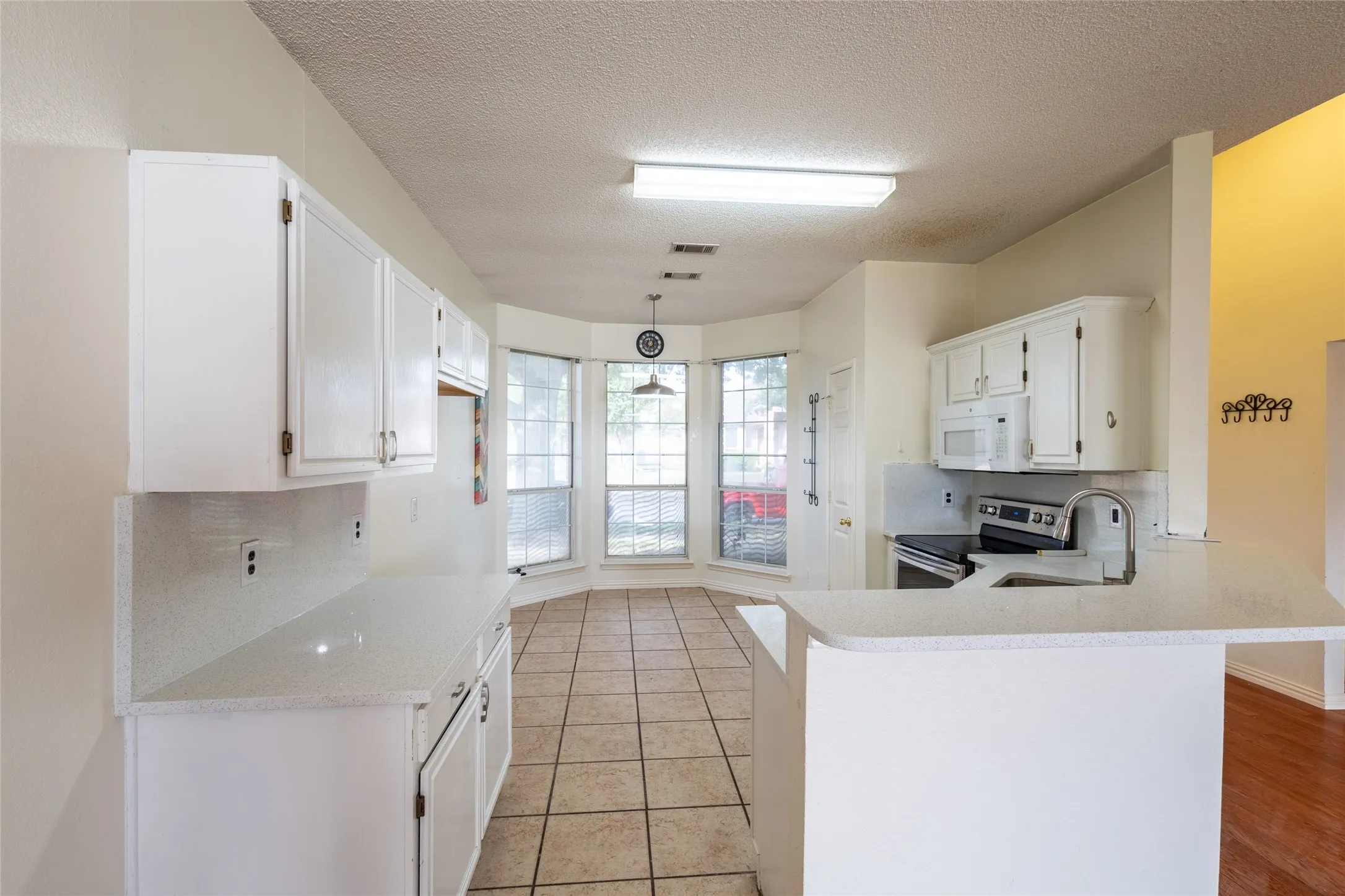 Single Family Residence For Rent in Collin County , 7836 Armor Lane, Frisco, Texas 75035, 3 Bedroom, 2 Bathroom, 2 Garage spaces, 1,430 Sqft, built in 1994, mls#21410332, Real Estate Agent in Frisco, Homes For Rent in Collin county, Homes For Rent in Frisco, Realtor in Frisco Texas, Real Estate Brokerage Independent Realty Texas, Luminita Cordes Realtor