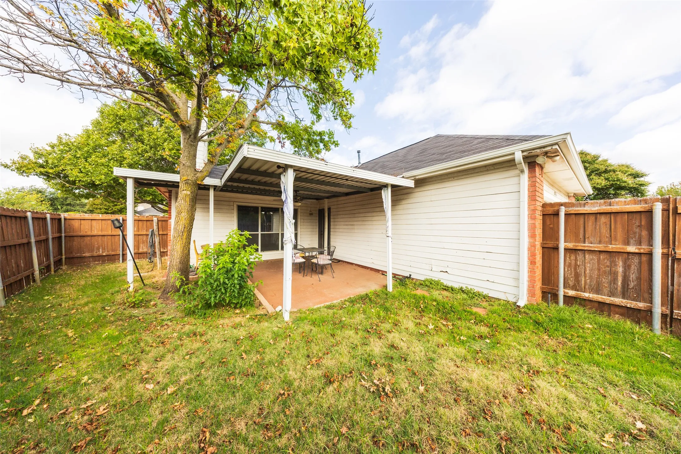 Single Family Residence For Rent in Collin County , 7836 Armor Lane, Frisco, Texas 75035, 3 Bedroom, 2 Bathroom, 2 Garage spaces, 1,430 Sqft, built in 1994, mls#21410332, Real Estate Agent in Frisco, Homes For Rent in Collin county, Homes For Rent in Frisco, Realtor in Frisco Texas, Real Estate Brokerage Independent Realty Texas, Luminita Cordes Realtor