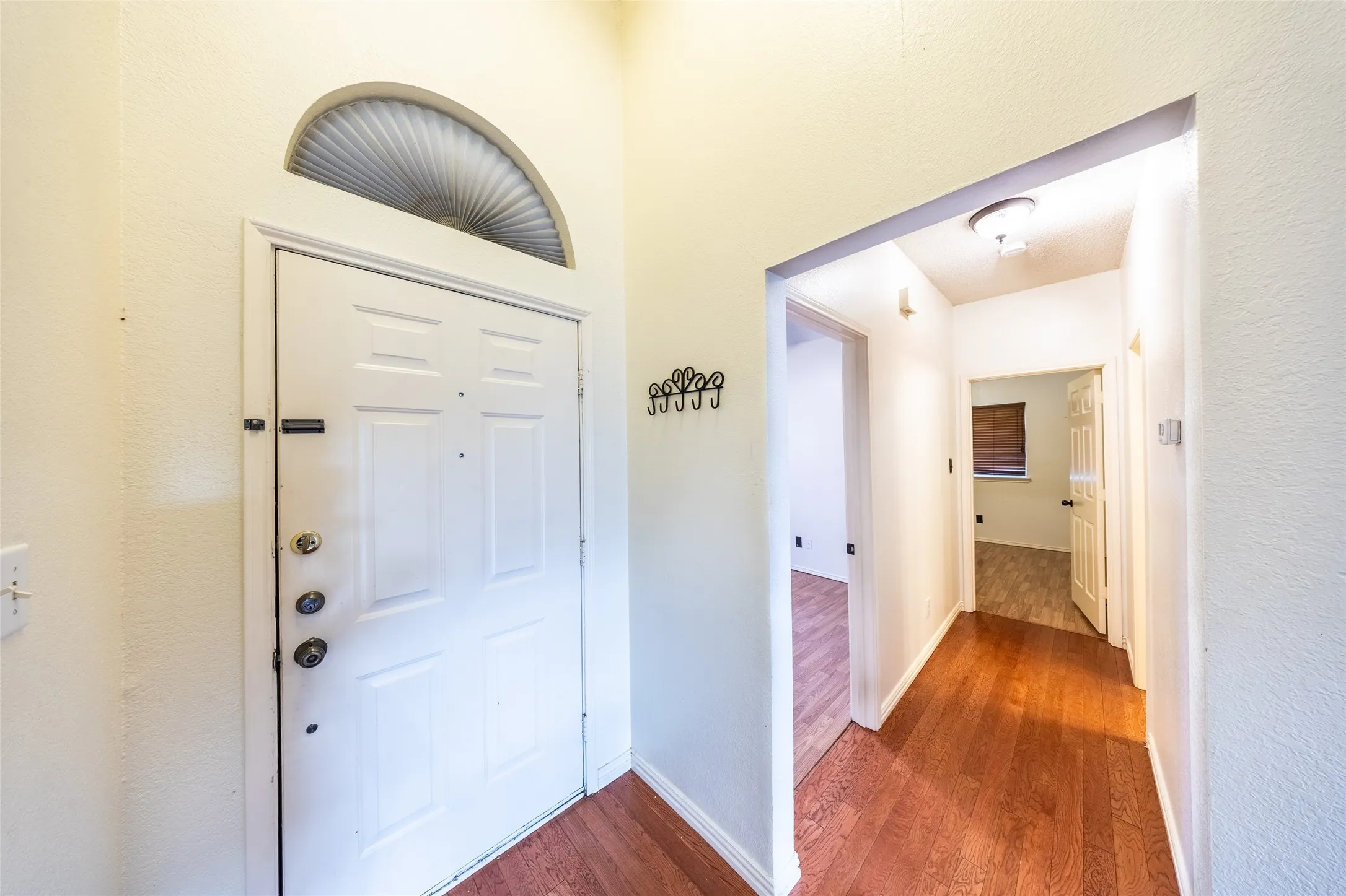 Single Family Residence For Rent in Collin County , 7836 Armor Lane, Frisco, Texas 75035, 3 Bedroom, 2 Bathroom, 2 Garage spaces, 1,430 Sqft, built in 1994, mls#21410332, Real Estate Agent in Frisco, Homes For Rent in Collin county, Homes For Rent in Frisco, Realtor in Frisco Texas, Real Estate Brokerage Independent Realty Texas, Luminita Cordes Realtor