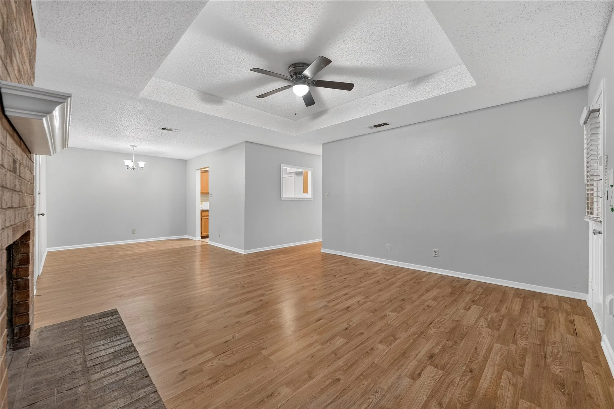 Duplex For Rent in Tarrant County , 6319 Christy Court, North Richland Hills, Texas 76182, 3 Bedroom, 2 Bathroom, 2 Garage spaces, 1,440 Sqft, built in 1986, mls#21410325, Real Estate Agent in North Richland Hills, Homes For Rent in Tarrant county, Homes For Rent in North Richland Hills, Realtor in North Richland Hills Texas, Real Estate Brokerage Independent Realty Texas, Luminita Cordes Realtor