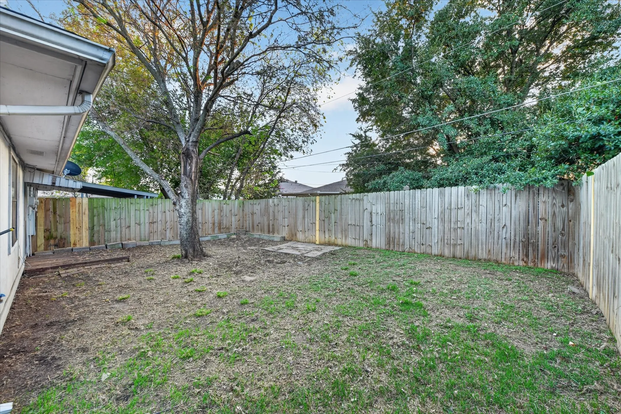 Duplex For Rent in Tarrant County , 6319 Christy Court, North Richland Hills, Texas 76182, 3 Bedroom, 2 Bathroom, 2 Garage spaces, 1,440 Sqft, built in 1986, mls#21410325, Real Estate Agent in North Richland Hills, Homes For Rent in Tarrant county, Homes For Rent in North Richland Hills, Realtor in North Richland Hills Texas, Real Estate Brokerage Independent Realty Texas, Luminita Cordes Realtor