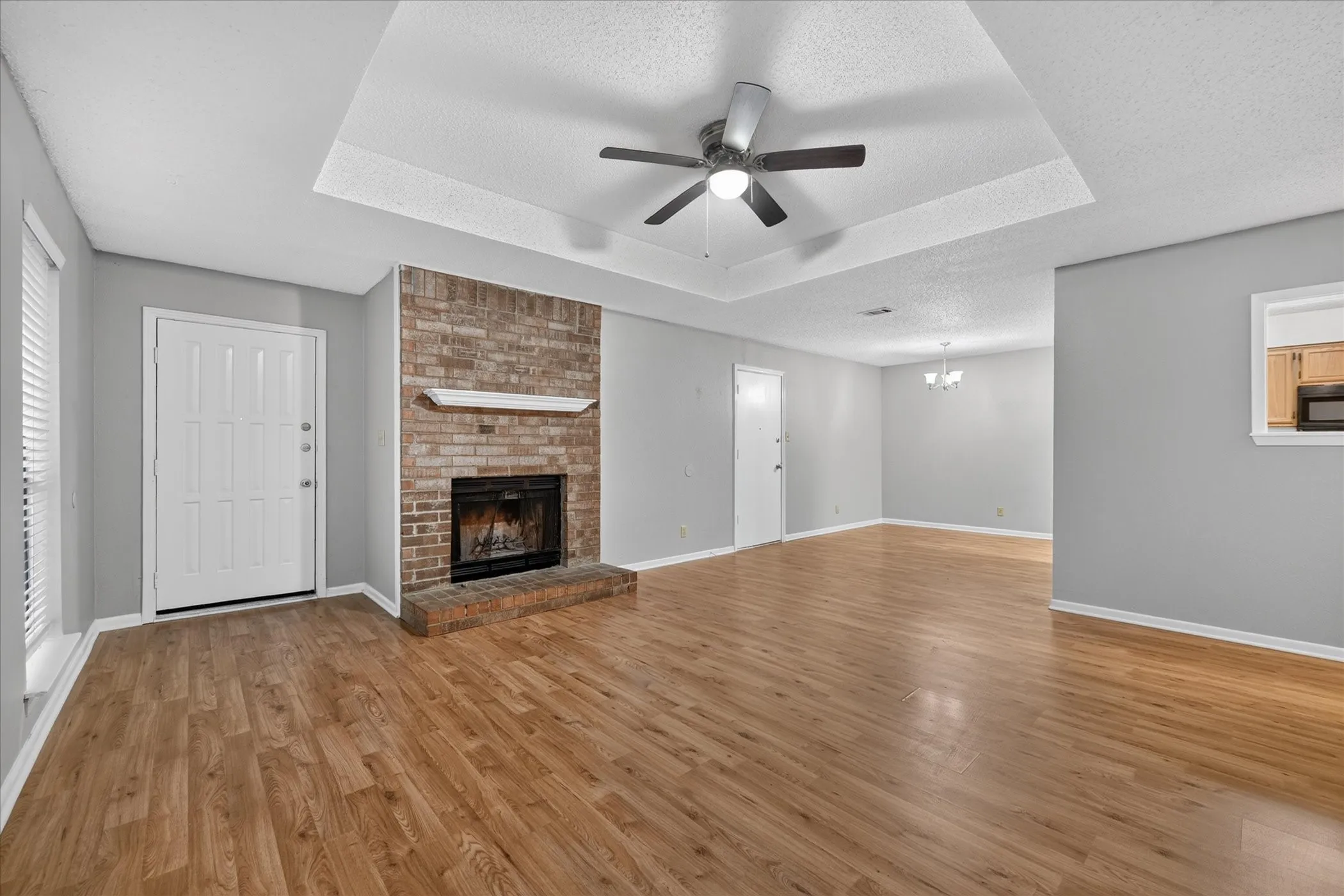 Duplex For Rent in Tarrant County , 6319 Christy Court, North Richland Hills, Texas 76182, 3 Bedroom, 2 Bathroom, 2 Garage spaces, 1,440 Sqft, built in 1986, mls#21410325, Real Estate Agent in North Richland Hills, Homes For Rent in Tarrant county, Homes For Rent in North Richland Hills, Realtor in North Richland Hills Texas, Real Estate Brokerage Independent Realty Texas, Luminita Cordes Realtor