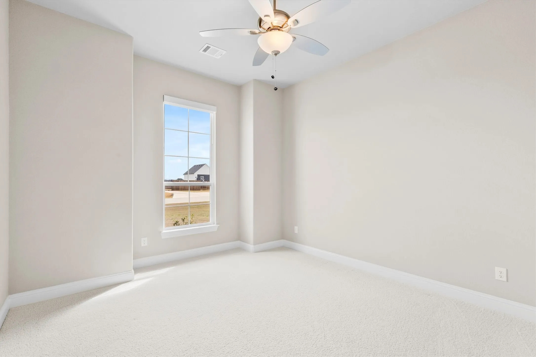 Single Family Residence For Sale in Ellis County , 4651 Spring Garden Road, Midlothian, Texas 76065, 3 Bedroom, 3 Bathroom, 3 Garage spaces, 3,060 Sqft, built in 2023, mls#21408711, Real Estate Agent in Midlothian, Homes For Sale in Ellis county, Homes For Sale in Midlothian, Realtor in Midlothian Texas, Real Estate Brokerage Independent Realty Texas, Luminita Cordes Realtor