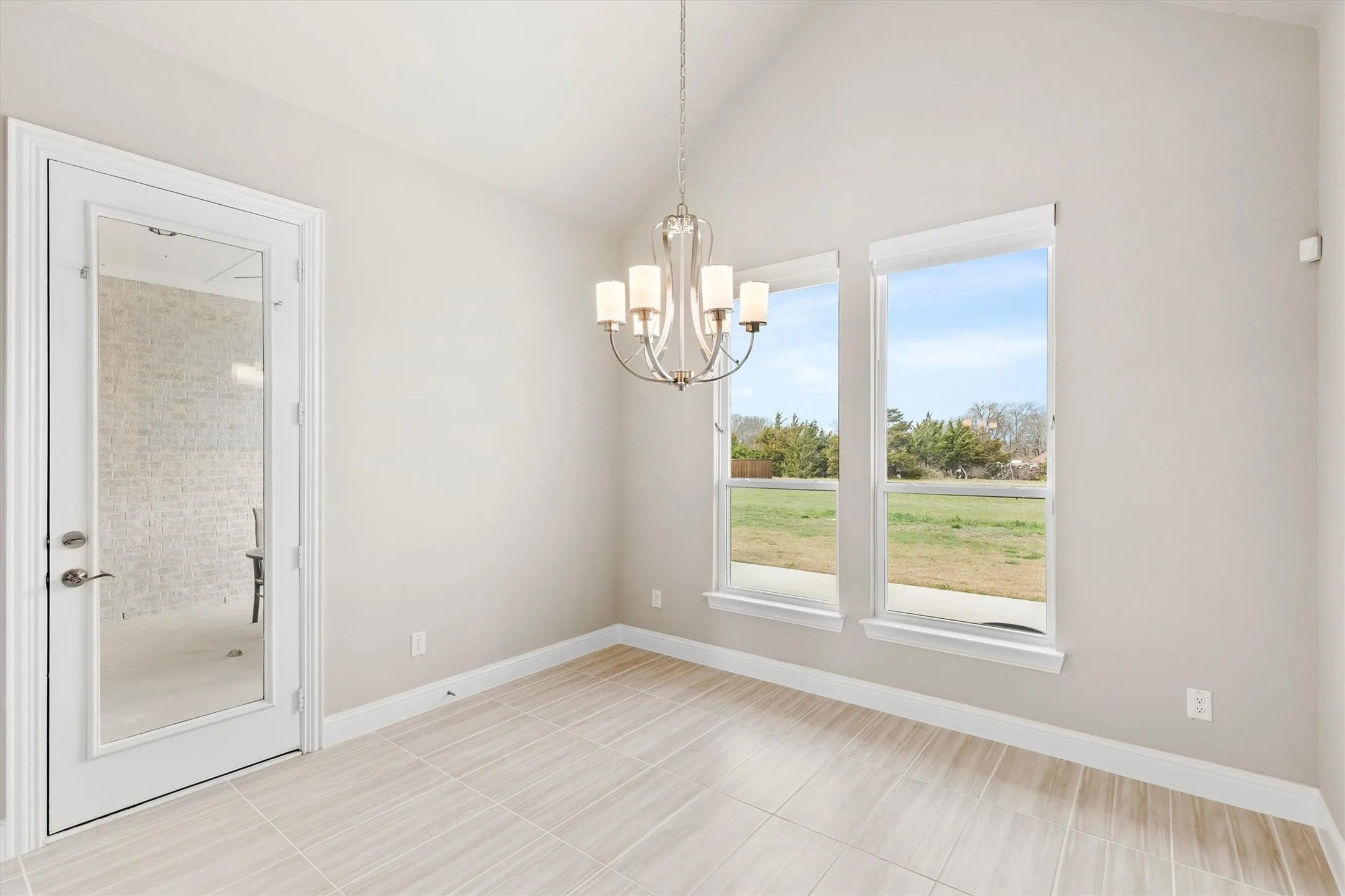 Single Family Residence For Sale in Ellis County , 4651 Spring Garden Road, Midlothian, Texas 76065, 3 Bedroom, 3 Bathroom, 3 Garage spaces, 3,060 Sqft, built in 2023, mls#21408711, Real Estate Agent in Midlothian, Homes For Sale in Ellis county, Homes For Sale in Midlothian, Realtor in Midlothian Texas, Real Estate Brokerage Independent Realty Texas, Luminita Cordes Realtor