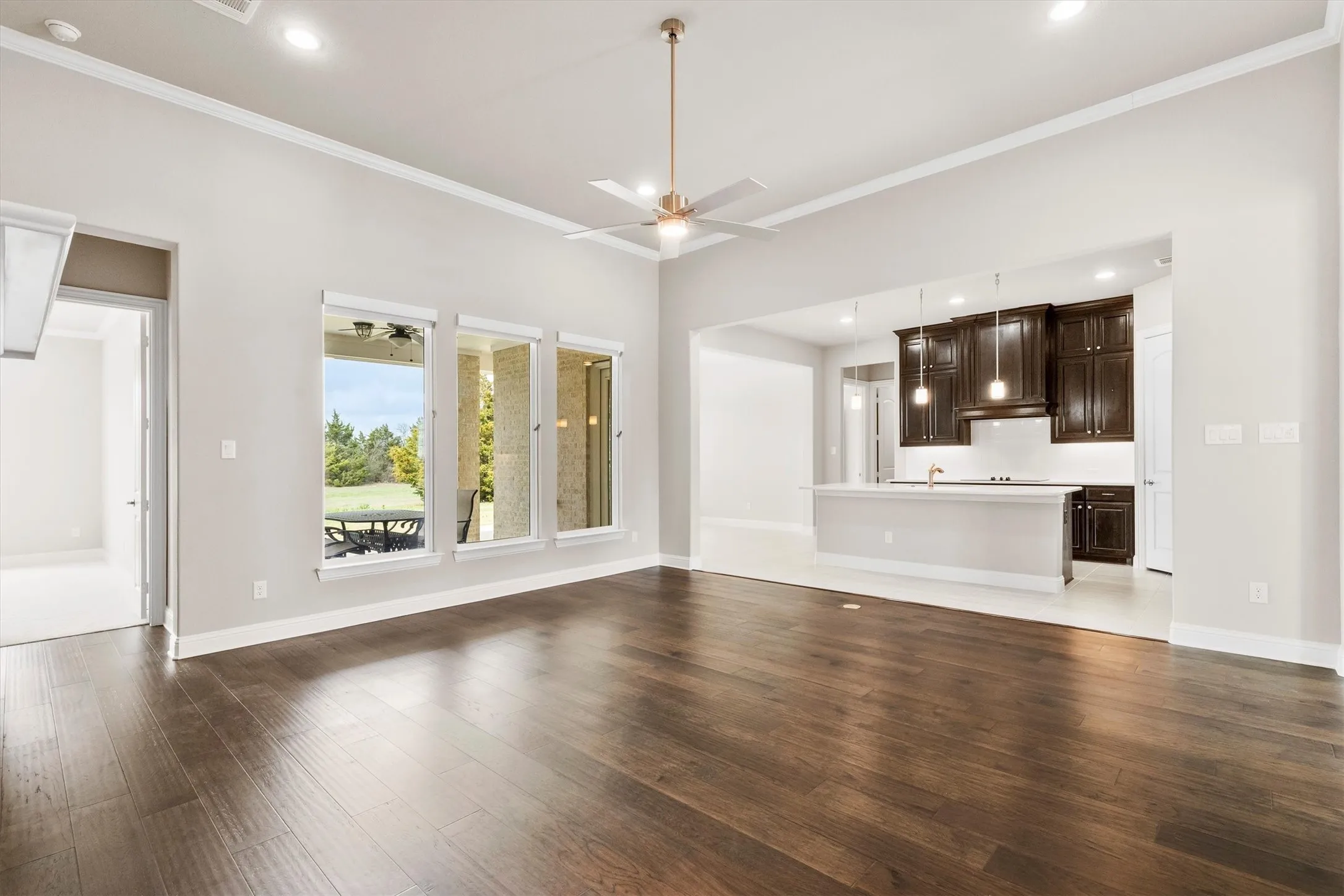 Single Family Residence For Sale in Ellis County , 4651 Spring Garden Road, Midlothian, Texas 76065, 3 Bedroom, 3 Bathroom, 3 Garage spaces, 3,060 Sqft, built in 2023, mls#21408711, Real Estate Agent in Midlothian, Homes For Sale in Ellis county, Homes For Sale in Midlothian, Realtor in Midlothian Texas, Real Estate Brokerage Independent Realty Texas, Luminita Cordes Realtor