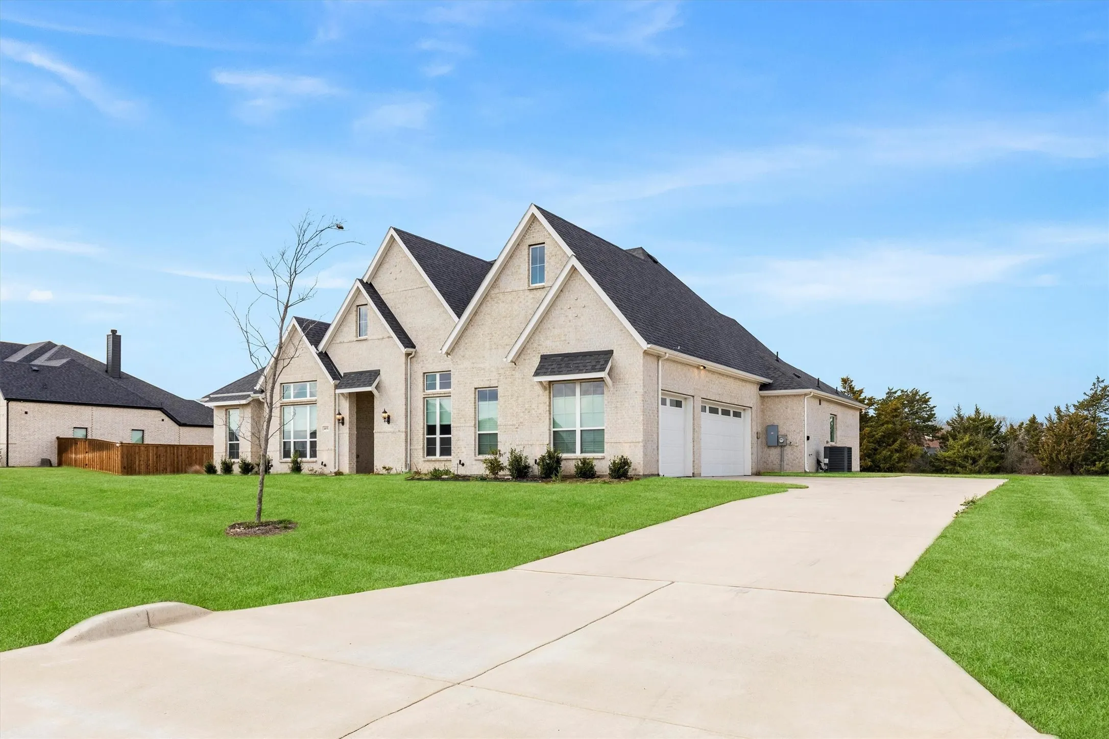 Front prior to professional landscape