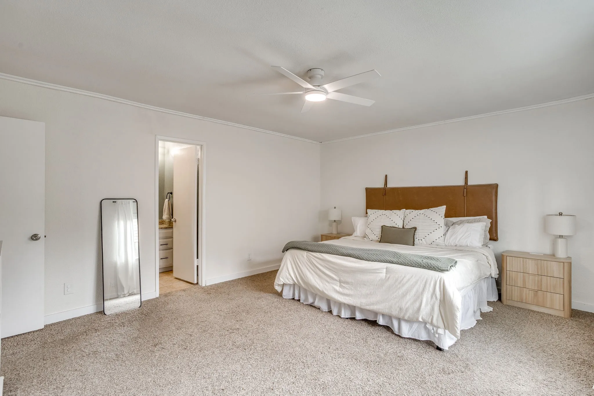 Single Family Residence For Sale in Dallas County , 2101 Alder Trail, Grand Prairie, Texas 75052, 3 Bedroom, 2 Bathroom, 2 Garage spaces, 1,756 Sqft, built in 1978, mls#21403714, Real Estate Agent in Grand Prairie, Homes For Sale in Dallas county, Homes For Sale in Grand Prairie, Realtor in Grand Prairie Texas, Real Estate Brokerage Independent Realty Texas, Luminita Cordes Realtor