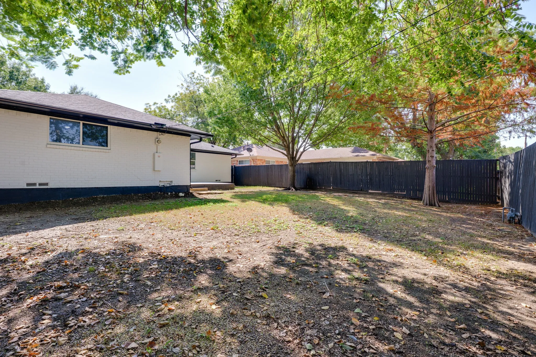 Single Family Residence For Sale in Dallas County , 1217 Mayfield Avenue, Garland, Texas 75041, 3 Bedroom, 2 Bathroom, 2 Garage spaces, 1,500 Sqft, built in 1963, mls#21399242, Real Estate Agent in Garland, Homes For Sale in Dallas county, Homes For Sale in Garland, Realtor in Garland Texas, Real Estate Brokerage Independent Realty Texas, Luminita Cordes Realtor