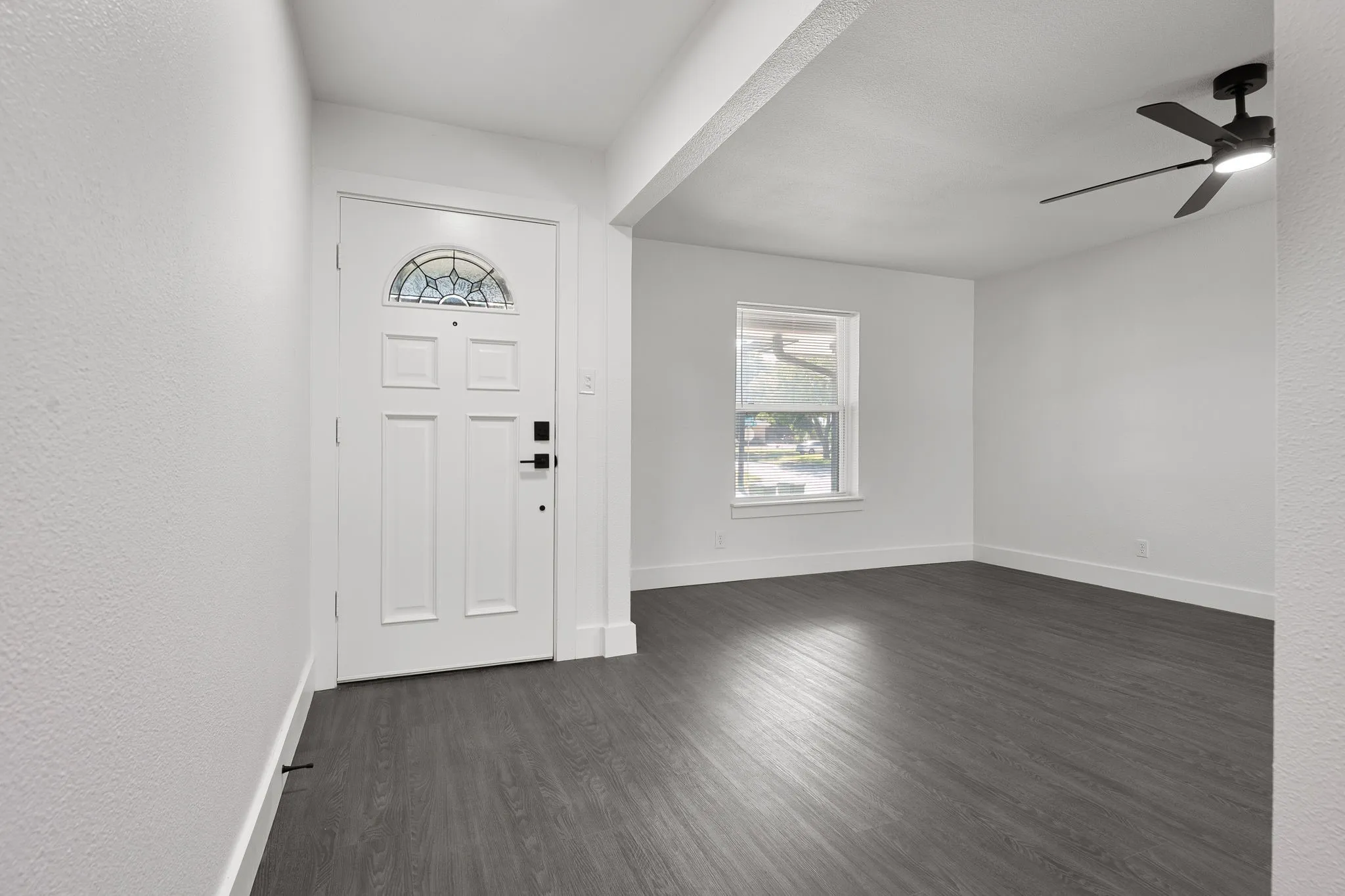 Single Family Residence For Sale in Dallas County , 1217 Mayfield Avenue, Garland, Texas 75041, 3 Bedroom, 2 Bathroom, 2 Garage spaces, 1,500 Sqft, built in 1963, mls#21399242, Real Estate Agent in Garland, Homes For Sale in Dallas county, Homes For Sale in Garland, Realtor in Garland Texas, Real Estate Brokerage Independent Realty Texas, Luminita Cordes Realtor