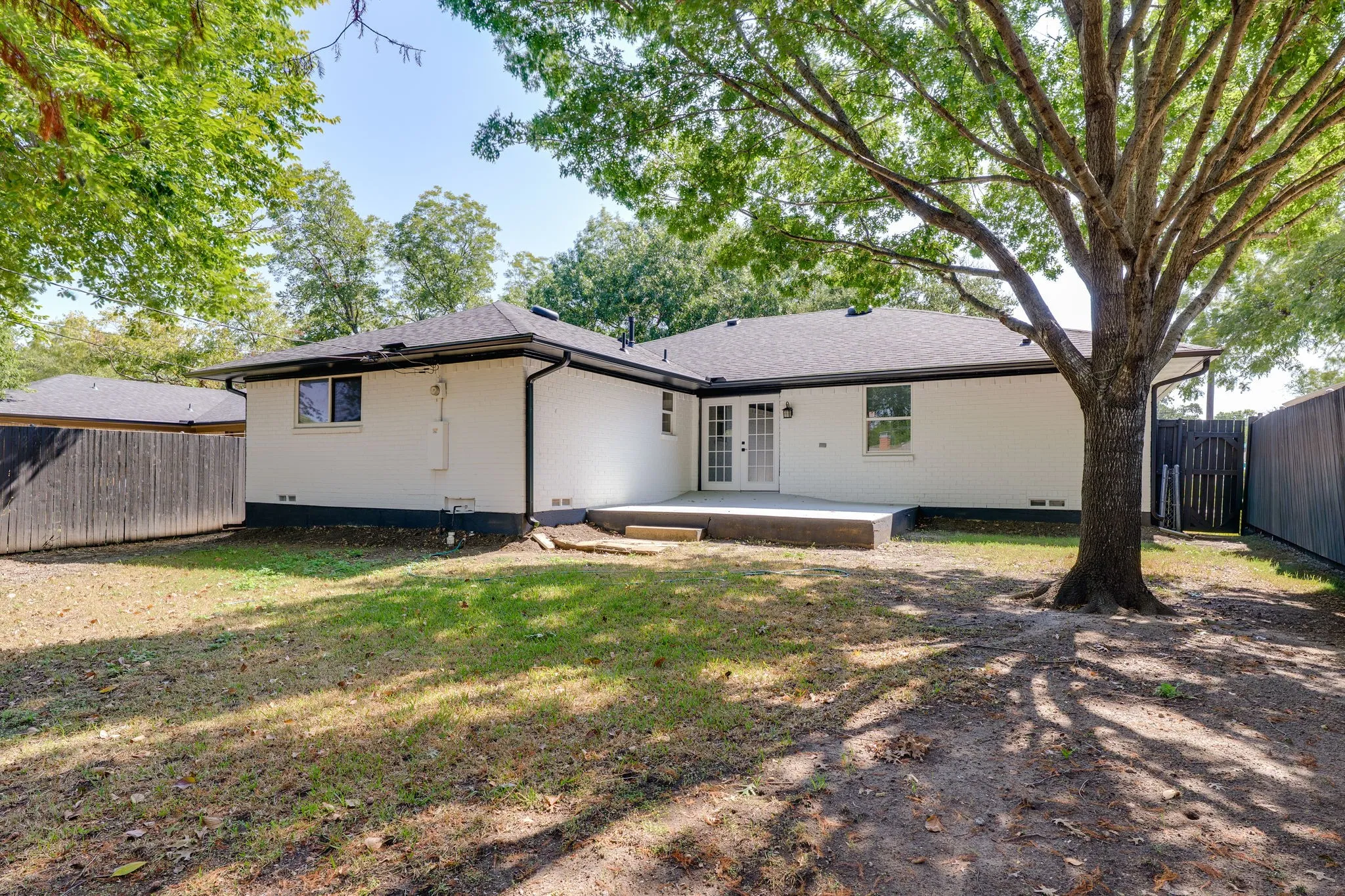 Single Family Residence For Sale in Dallas County , 1217 Mayfield Avenue, Garland, Texas 75041, 3 Bedroom, 2 Bathroom, 2 Garage spaces, 1,500 Sqft, built in 1963, mls#21399242, Real Estate Agent in Garland, Homes For Sale in Dallas county, Homes For Sale in Garland, Realtor in Garland Texas, Real Estate Brokerage Independent Realty Texas, Luminita Cordes Realtor