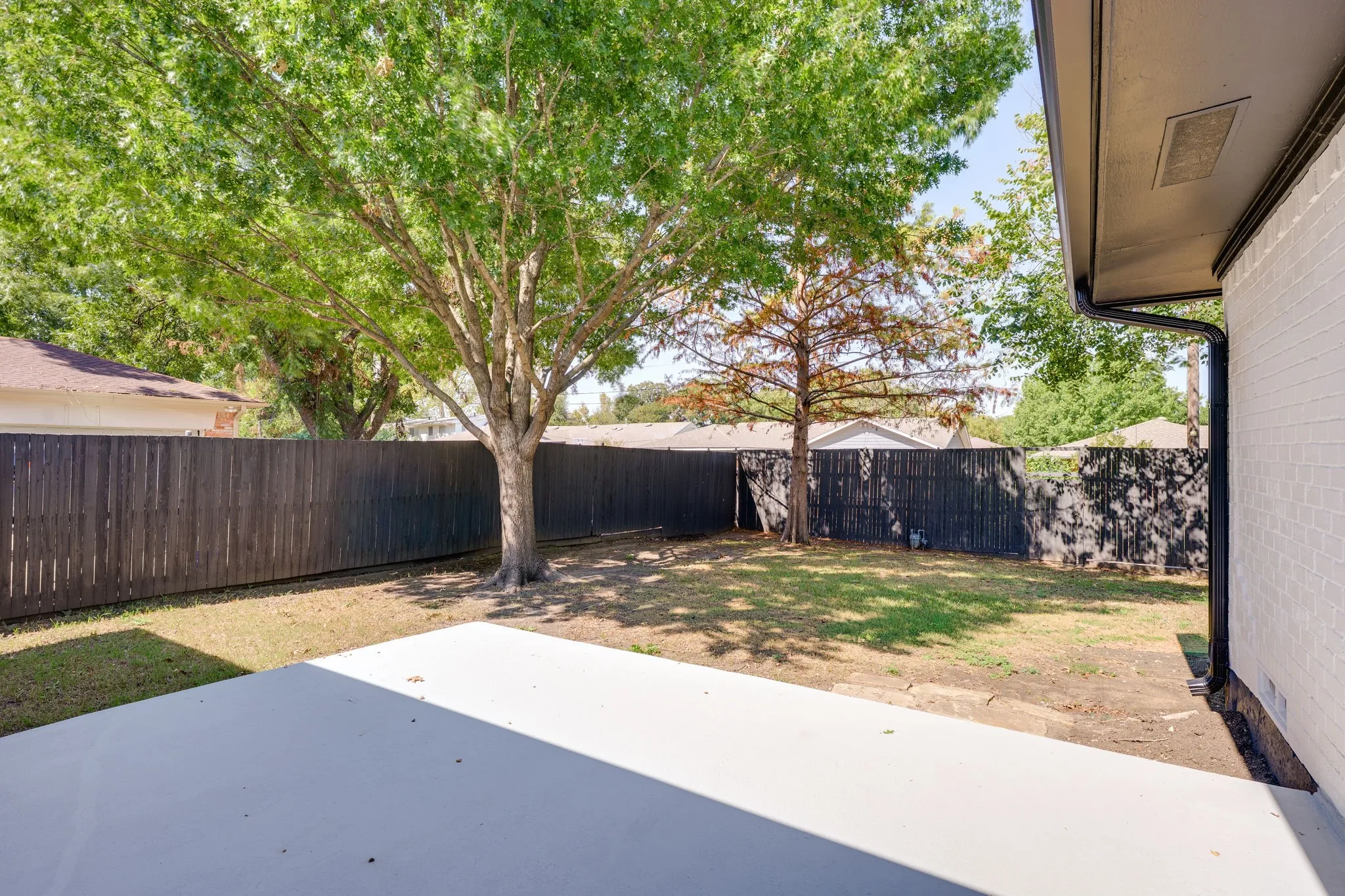 Single Family Residence For Sale in Dallas County , 1217 Mayfield Avenue, Garland, Texas 75041, 3 Bedroom, 2 Bathroom, 2 Garage spaces, 1,500 Sqft, built in 1963, mls#21399242, Real Estate Agent in Garland, Homes For Sale in Dallas county, Homes For Sale in Garland, Realtor in Garland Texas, Real Estate Brokerage Independent Realty Texas, Luminita Cordes Realtor