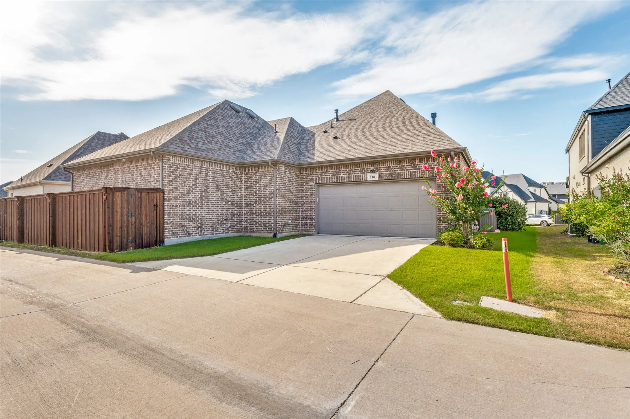 Single Family Residence For Sale in Tarrant County , 1403 Laurel Green Court, Arlington, Texas 76005, 3 Bedroom, 3 Bathroom, 2 Garage spaces, 3,288 Sqft, built in 2022, mls#21408771, Real Estate Agent in Arlington, Homes For Sale in Tarrant county, Homes For Sale in Arlington, Realtor in Arlington Texas, Real Estate Brokerage Independent Realty Texas, Luminita Cordes Realtor