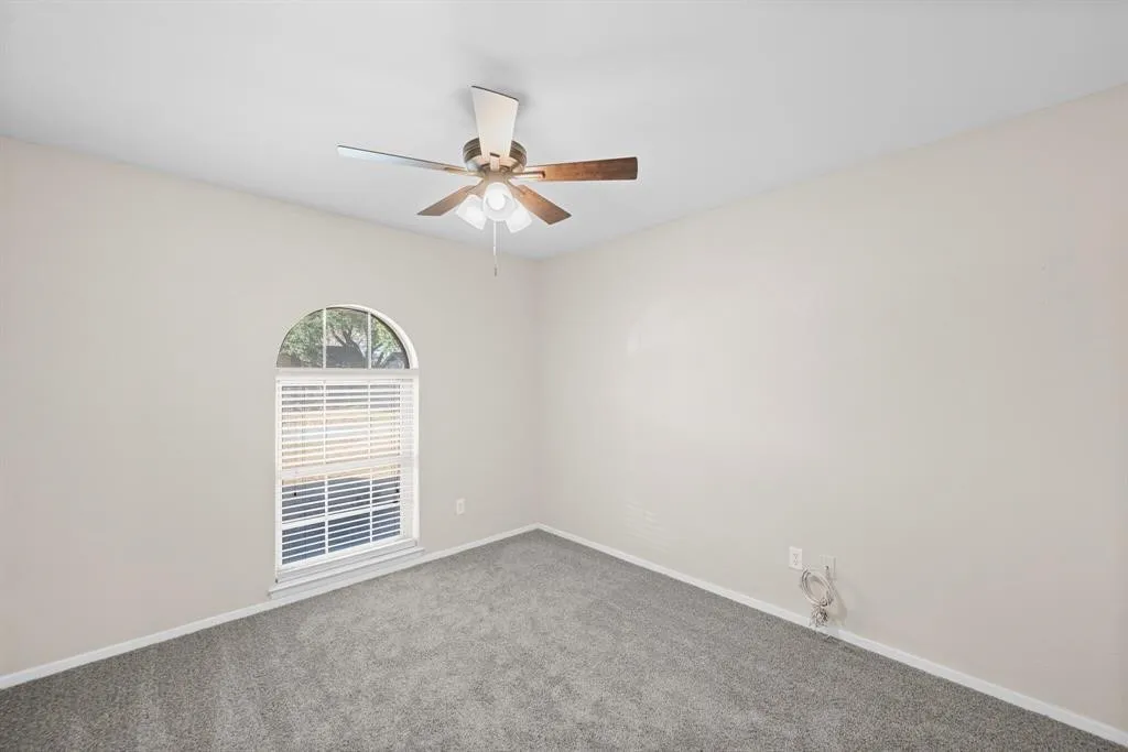Single Family Residence For Rent in Tarrant County , 2001 San Jacinto Drive, Arlington, Texas 76012, 4 Bedroom, 2 Bathroom, 2 Garage spaces, 2,019 Sqft, built in 1973, mls#21410342, Real Estate Agent in Arlington, Homes For Rent in Tarrant county, Homes For Rent in Arlington, Realtor in Arlington Texas, Real Estate Brokerage Independent Realty Texas, Luminita Cordes Realtor