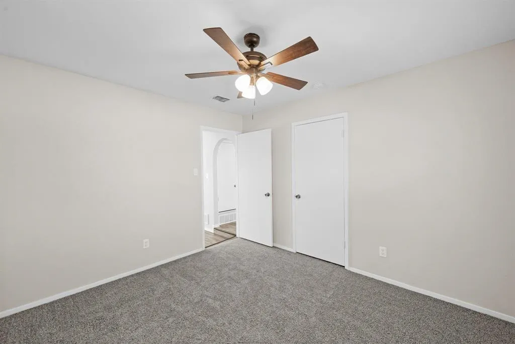 Single Family Residence For Rent in Tarrant County , 2001 San Jacinto Drive, Arlington, Texas 76012, 4 Bedroom, 2 Bathroom, 2 Garage spaces, 2,019 Sqft, built in 1973, mls#21410342, Real Estate Agent in Arlington, Homes For Rent in Tarrant county, Homes For Rent in Arlington, Realtor in Arlington Texas, Real Estate Brokerage Independent Realty Texas, Luminita Cordes Realtor