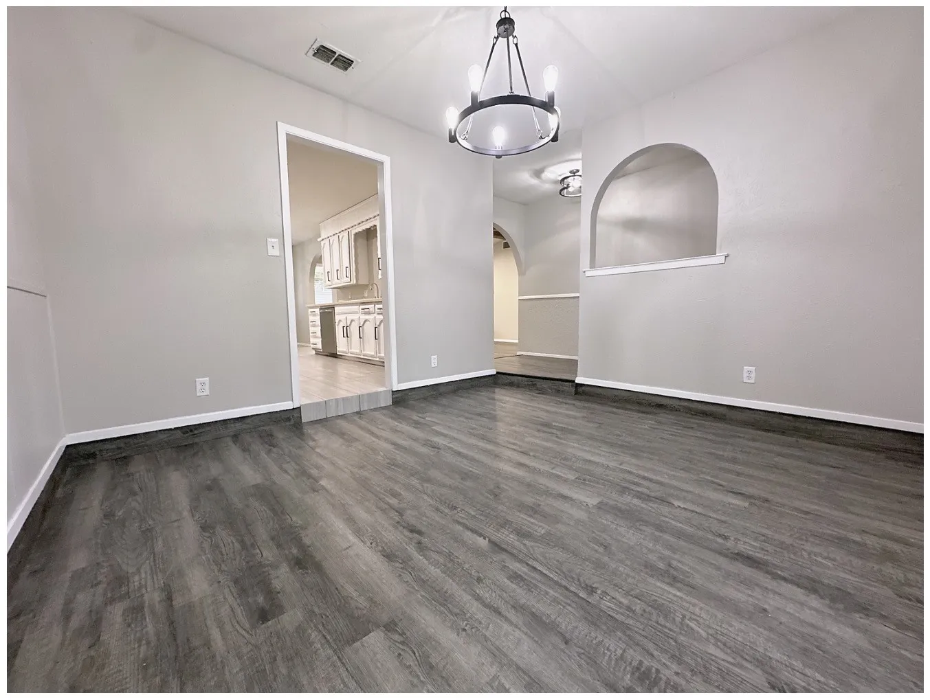 Single Family Residence For Rent in Tarrant County , 2001 San Jacinto Drive, Arlington, Texas 76012, 4 Bedroom, 2 Bathroom, 2 Garage spaces, 2,019 Sqft, built in 1973, mls#21410342, Real Estate Agent in Arlington, Homes For Rent in Tarrant county, Homes For Rent in Arlington, Realtor in Arlington Texas, Real Estate Brokerage Independent Realty Texas, Luminita Cordes Realtor