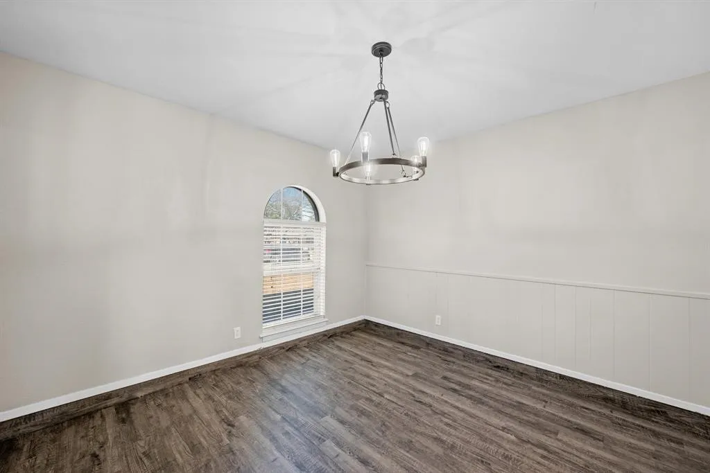 Single Family Residence For Rent in Tarrant County , 2001 San Jacinto Drive, Arlington, Texas 76012, 4 Bedroom, 2 Bathroom, 2 Garage spaces, 2,019 Sqft, built in 1973, mls#21410342, Real Estate Agent in Arlington, Homes For Rent in Tarrant county, Homes For Rent in Arlington, Realtor in Arlington Texas, Real Estate Brokerage Independent Realty Texas, Luminita Cordes Realtor