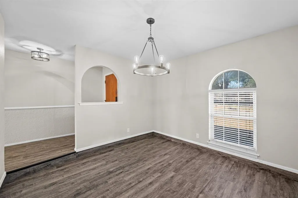 Single Family Residence For Rent in Tarrant County , 2001 San Jacinto Drive, Arlington, Texas 76012, 4 Bedroom, 2 Bathroom, 2 Garage spaces, 2,019 Sqft, built in 1973, mls#21410342, Real Estate Agent in Arlington, Homes For Rent in Tarrant county, Homes For Rent in Arlington, Realtor in Arlington Texas, Real Estate Brokerage Independent Realty Texas, Luminita Cordes Realtor