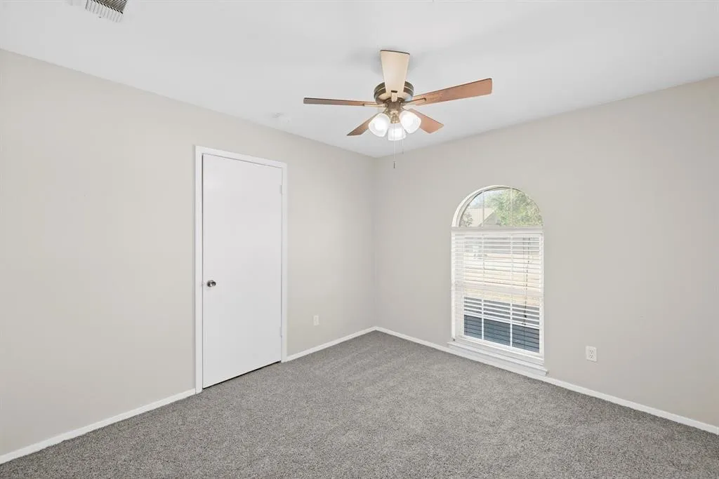 Single Family Residence For Rent in Tarrant County , 2001 San Jacinto Drive, Arlington, Texas 76012, 4 Bedroom, 2 Bathroom, 2 Garage spaces, 2,019 Sqft, built in 1973, mls#21410342, Real Estate Agent in Arlington, Homes For Rent in Tarrant county, Homes For Rent in Arlington, Realtor in Arlington Texas, Real Estate Brokerage Independent Realty Texas, Luminita Cordes Realtor