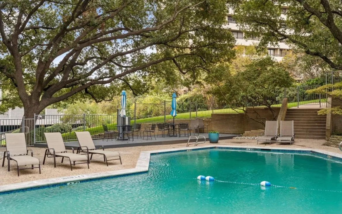 Condominium For Sale in Dallas County , 3883 Turtle Creek Boulevard 907, Dallas, Texas 75219, 1 Bedroom, 1 Bathroom, 1 Garage spaces, 783 Sqft, built in 1963, mls#21410353, Real Estate Agent in Dallas, Homes For Sale in Dallas county, Homes For Sale in Dallas, Realtor in Dallas Texas, Real Estate Brokerage Independent Realty Texas, Luminita Cordes Realtor