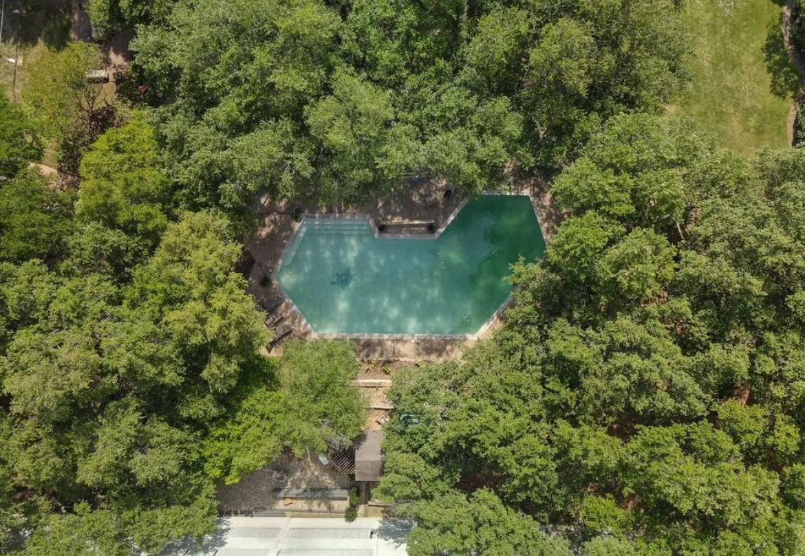 Condominium For Sale in Dallas County , 3883 Turtle Creek Boulevard 907, Dallas, Texas 75219, 1 Bedroom, 1 Bathroom, 1 Garage spaces, 783 Sqft, built in 1963, mls#21410353, Real Estate Agent in Dallas, Homes For Sale in Dallas county, Homes For Sale in Dallas, Realtor in Dallas Texas, Real Estate Brokerage Independent Realty Texas, Luminita Cordes Realtor
