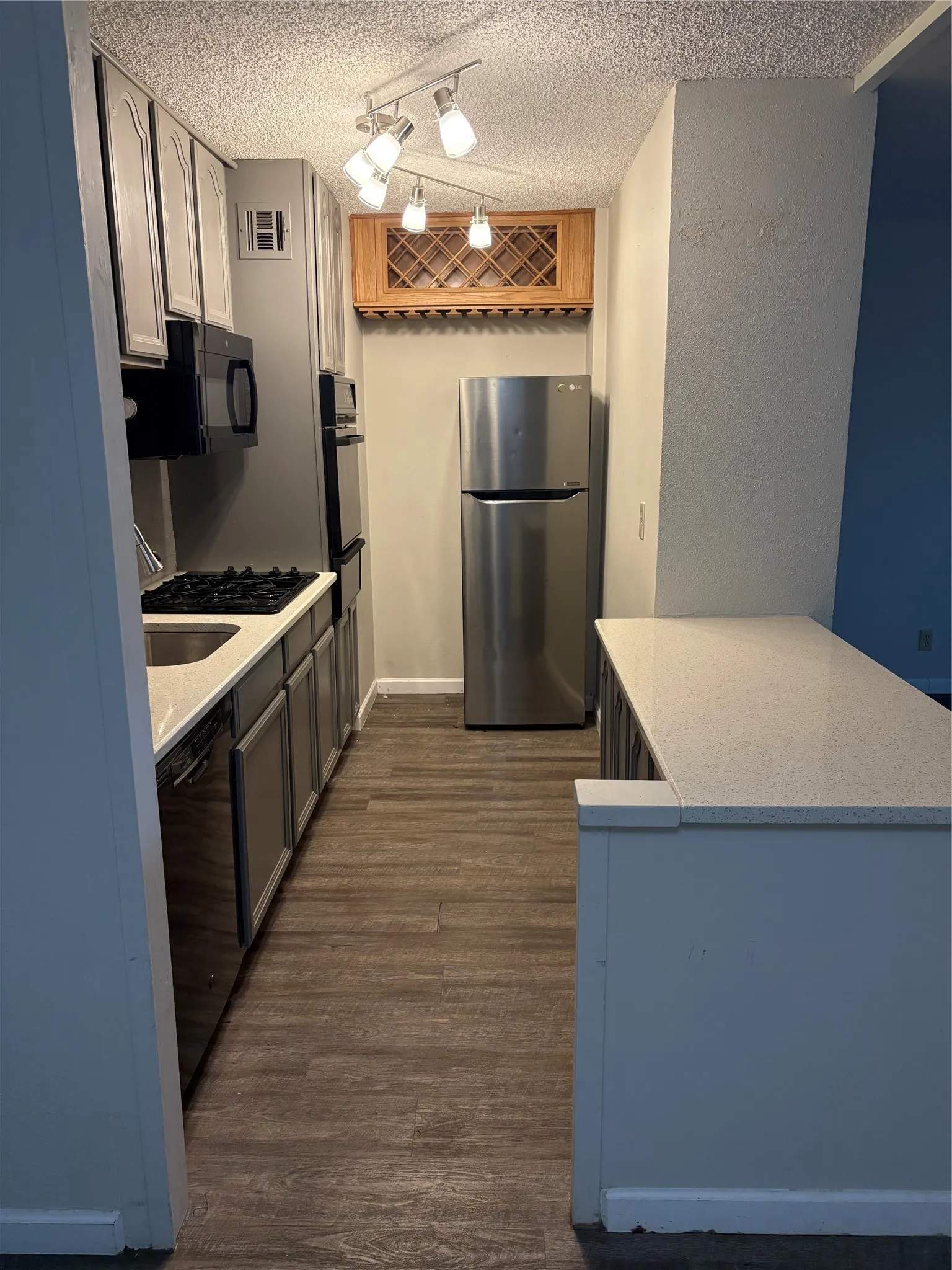 Condominium For Sale in Dallas County , 3883 Turtle Creek Boulevard 907, Dallas, Texas 75219, 1 Bedroom, 1 Bathroom, 1 Garage spaces, 783 Sqft, built in 1963, mls#21410353, Real Estate Agent in Dallas, Homes For Sale in Dallas county, Homes For Sale in Dallas, Realtor in Dallas Texas, Real Estate Brokerage Independent Realty Texas, Luminita Cordes Realtor