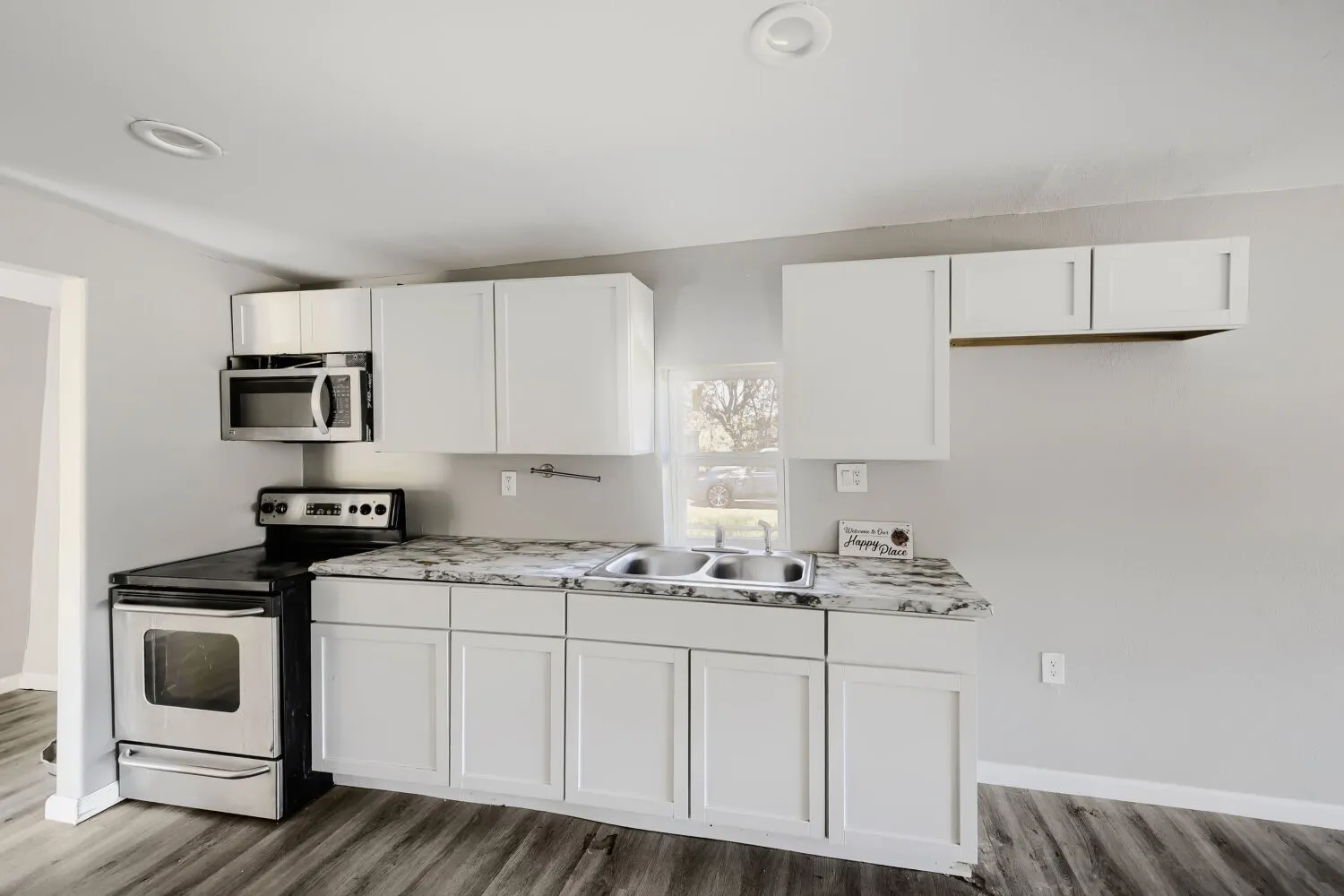 Single Family Residence For Sale in Tarrant County , 3508 Livingston Avenue, Fort Worth, Texas 76110, 3 Bedroom, 2 Bathroom, Garage spaces, 1,020 Sqft, built in 1920, mls#21404481, Real Estate Agent in Fort Worth, Homes For Sale in Tarrant county, Homes For Sale in Fort Worth, Realtor in Fort Worth Texas, Real Estate Brokerage Independent Realty Texas, Luminita Cordes Realtor