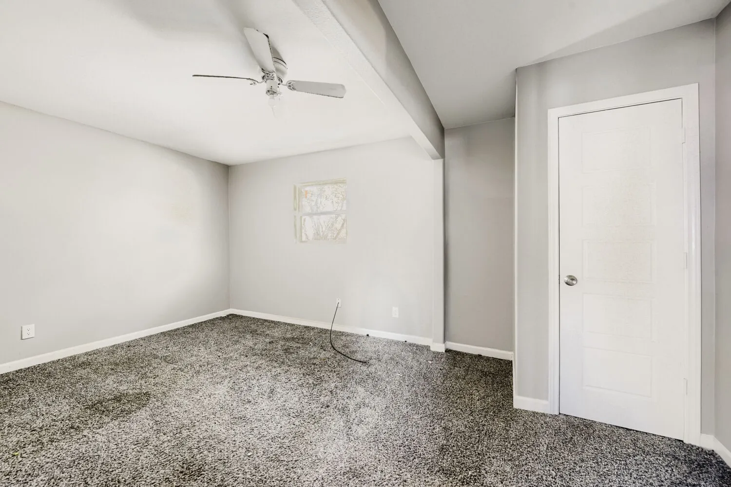 Single Family Residence For Sale in Tarrant County , 3508 Livingston Avenue, Fort Worth, Texas 76110, 3 Bedroom, 2 Bathroom, Garage spaces, 1,020 Sqft, built in 1920, mls#21404481, Real Estate Agent in Fort Worth, Homes For Sale in Tarrant county, Homes For Sale in Fort Worth, Realtor in Fort Worth Texas, Real Estate Brokerage Independent Realty Texas, Luminita Cordes Realtor