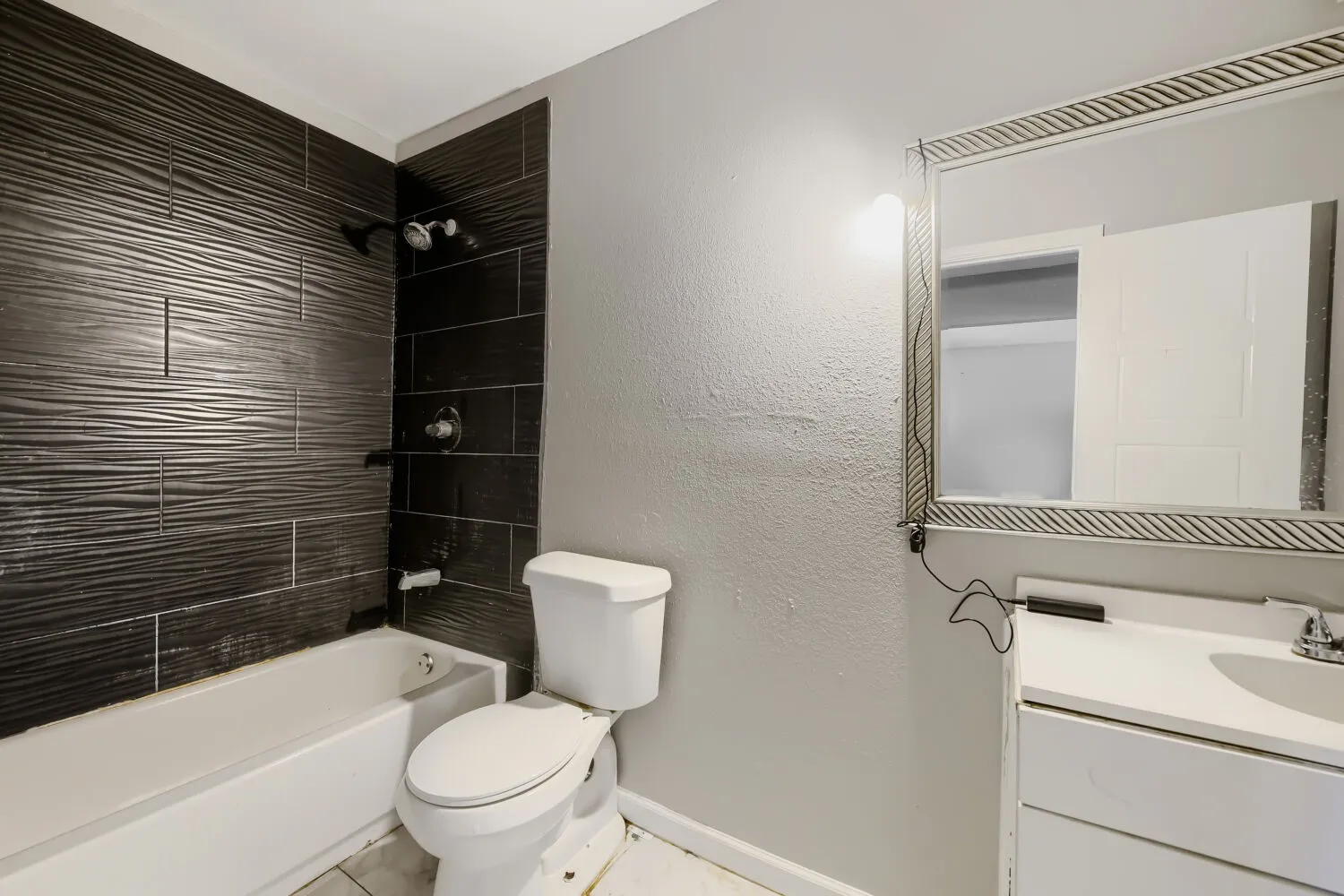 Single Family Residence For Sale in Tarrant County , 3508 Livingston Avenue, Fort Worth, Texas 76110, 3 Bedroom, 2 Bathroom, Garage spaces, 1,020 Sqft, built in 1920, mls#21404481, Real Estate Agent in Fort Worth, Homes For Sale in Tarrant county, Homes For Sale in Fort Worth, Realtor in Fort Worth Texas, Real Estate Brokerage Independent Realty Texas, Luminita Cordes Realtor