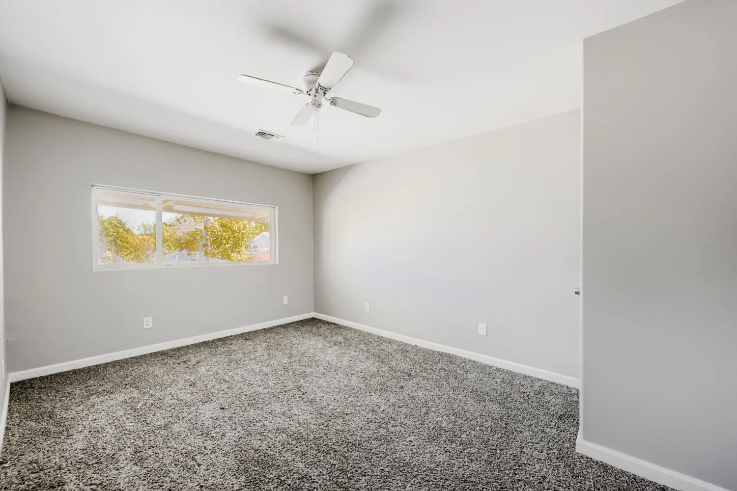 Single Family Residence For Sale in Tarrant County , 3508 Livingston Avenue, Fort Worth, Texas 76110, 3 Bedroom, 2 Bathroom, Garage spaces, 1,020 Sqft, built in 1920, mls#21404481, Real Estate Agent in Fort Worth, Homes For Sale in Tarrant county, Homes For Sale in Fort Worth, Realtor in Fort Worth Texas, Real Estate Brokerage Independent Realty Texas, Luminita Cordes Realtor