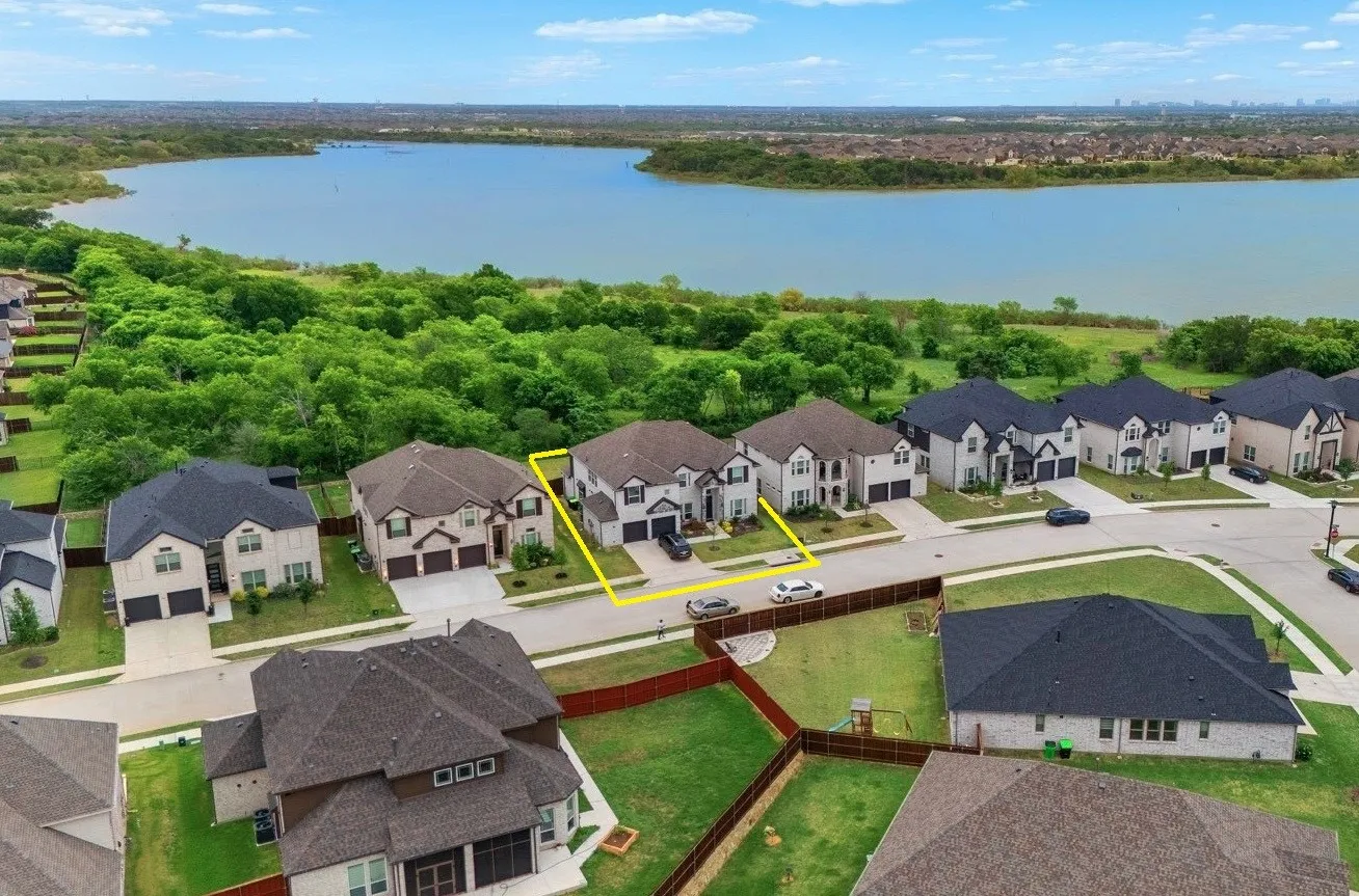 Single Family Residence For Sale in Denton County , 1817 Ordonez Drive, Little Elm, Texas 75068, 5 Bedroom, 4 Bathroom, 3 Garage spaces, 3,988 Sqft, built in 2022, mls#21405911, Real Estate Agent in Little Elm, Homes For Sale in Denton county, Homes For Sale in Little Elm, Realtor in Little Elm Texas, Real Estate Brokerage Independent Realty Texas, Luminita Cordes Realtor