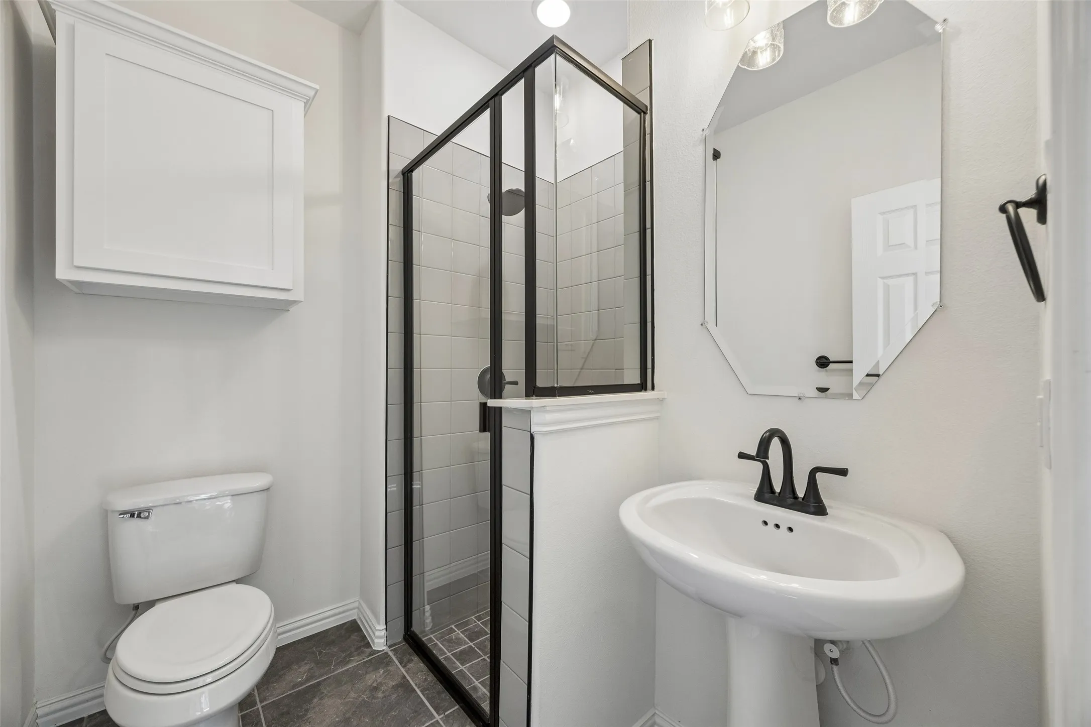 Single Family Residence For Sale in Denton County , 1817 Ordonez Drive, Little Elm, Texas 75068, 5 Bedroom, 4 Bathroom, 3 Garage spaces, 3,988 Sqft, built in 2022, mls#21405911, Real Estate Agent in Little Elm, Homes For Sale in Denton county, Homes For Sale in Little Elm, Realtor in Little Elm Texas, Real Estate Brokerage Independent Realty Texas, Luminita Cordes Realtor