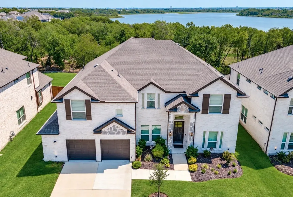 Single Family Residence For Sale