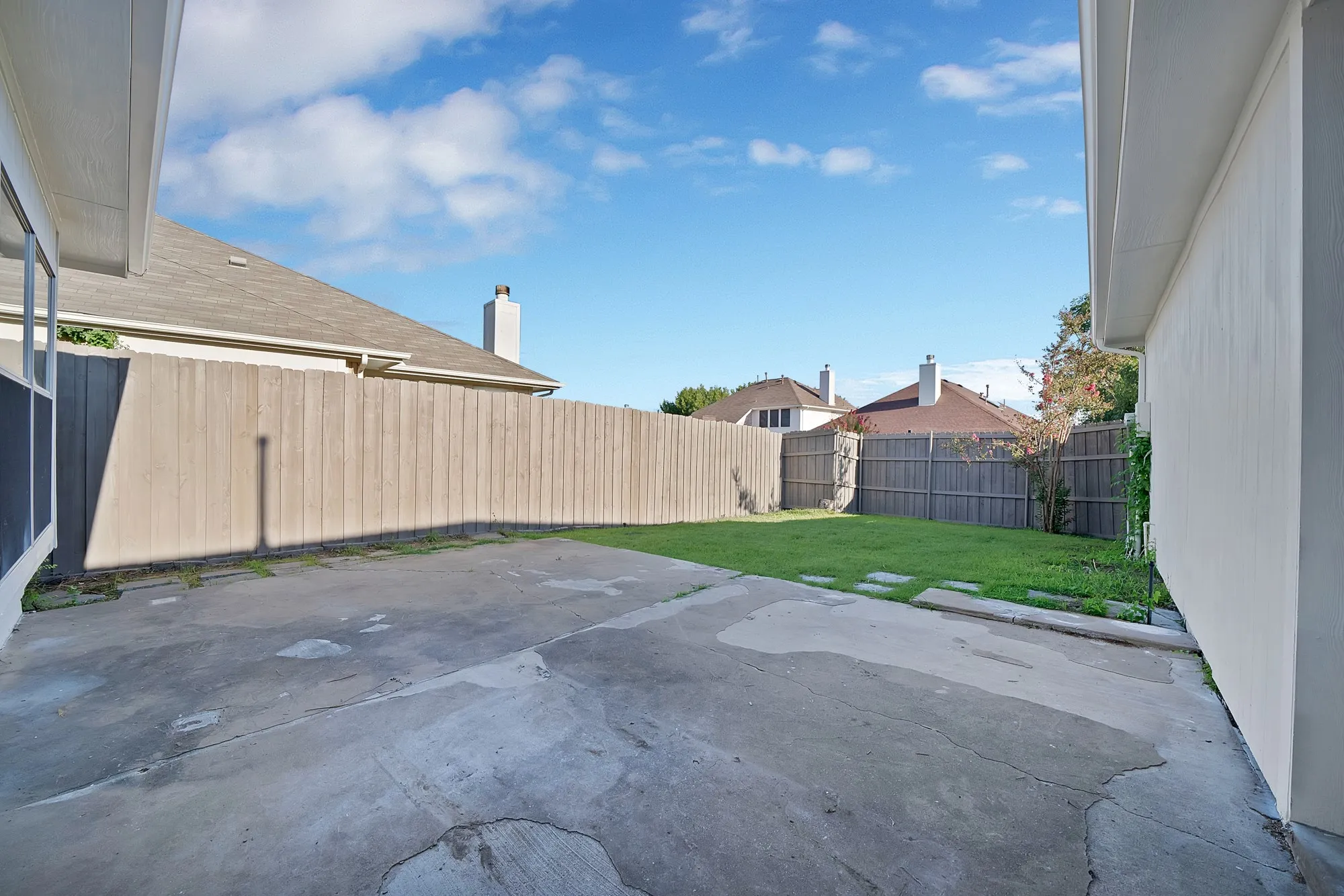 Single Family Residence For Sale in Denton County , 4524 Highridge Drive, The Colony, Texas 75056, 3 Bedroom, 2 Bathroom, 2 Garage spaces, 1,644 Sqft, built in 1998, mls#21408092, Real Estate Agent in The Colony, Homes For Sale in Denton county, Homes For Sale in The Colony, Realtor in The Colony Texas, Real Estate Brokerage Independent Realty Texas, Luminita Cordes Realtor