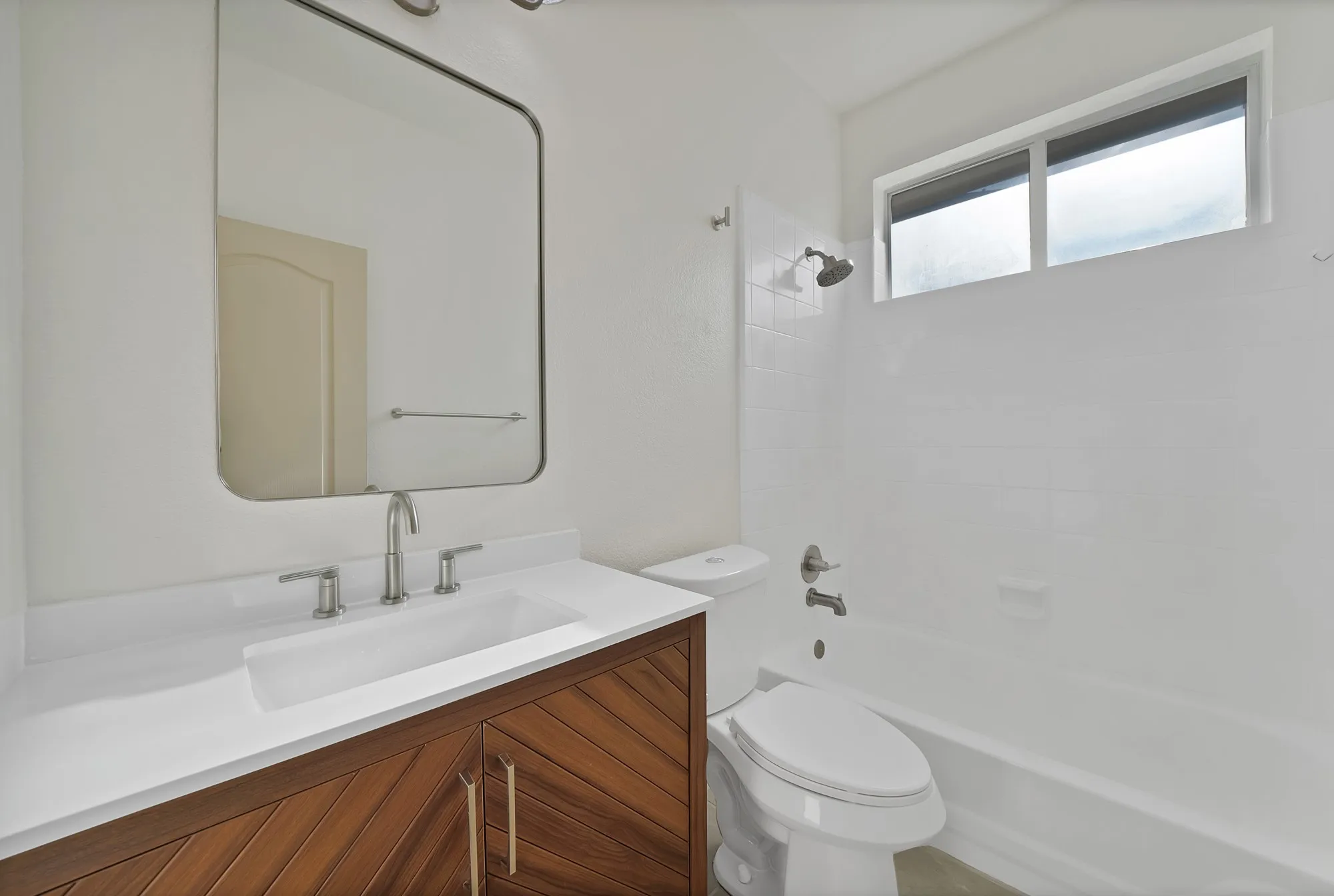 Single Family Residence For Sale in Denton County , 4524 Highridge Drive, The Colony, Texas 75056, 3 Bedroom, 2 Bathroom, 2 Garage spaces, 1,644 Sqft, built in 1998, mls#21408092, Real Estate Agent in The Colony, Homes For Sale in Denton county, Homes For Sale in The Colony, Realtor in The Colony Texas, Real Estate Brokerage Independent Realty Texas, Luminita Cordes Realtor